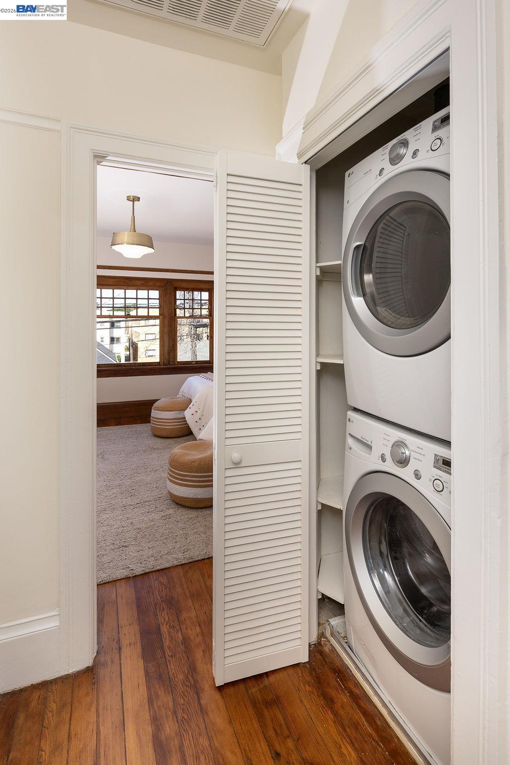 Detail Gallery Image 28 of 45 For 2420 9th Ave, Oakland,  CA 94606 - 4 Beds | 2/1 Baths