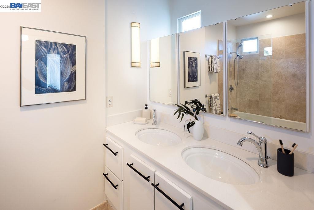 Detail Gallery Image 32 of 45 For 2420 9th Ave, Oakland,  CA 94606 - 4 Beds | 2/1 Baths