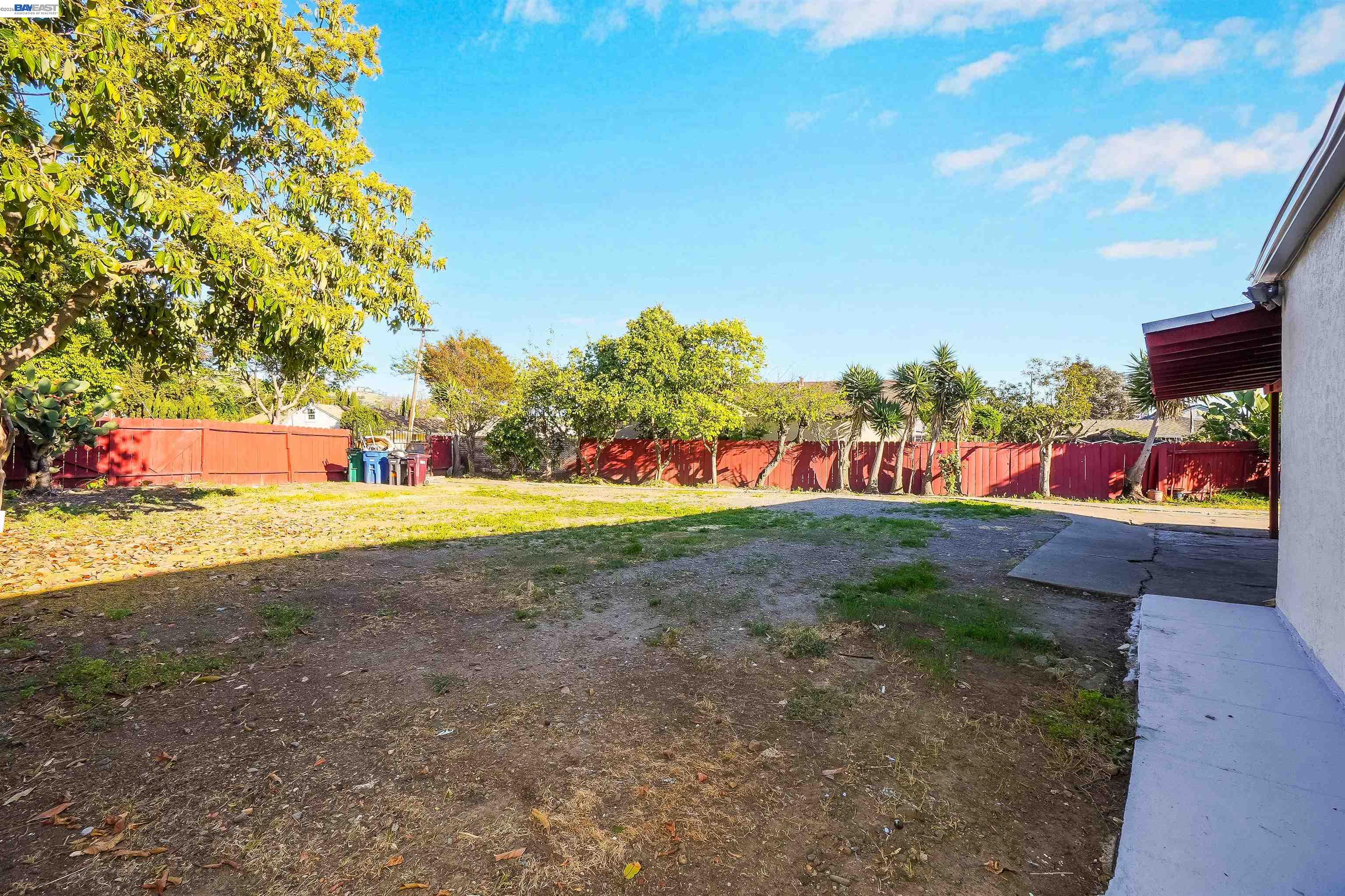 Detail Gallery Image 11 of 56 For 387 Tennyson Rd, Hayward,  CA 94544 - 4 Beds | 2 Baths