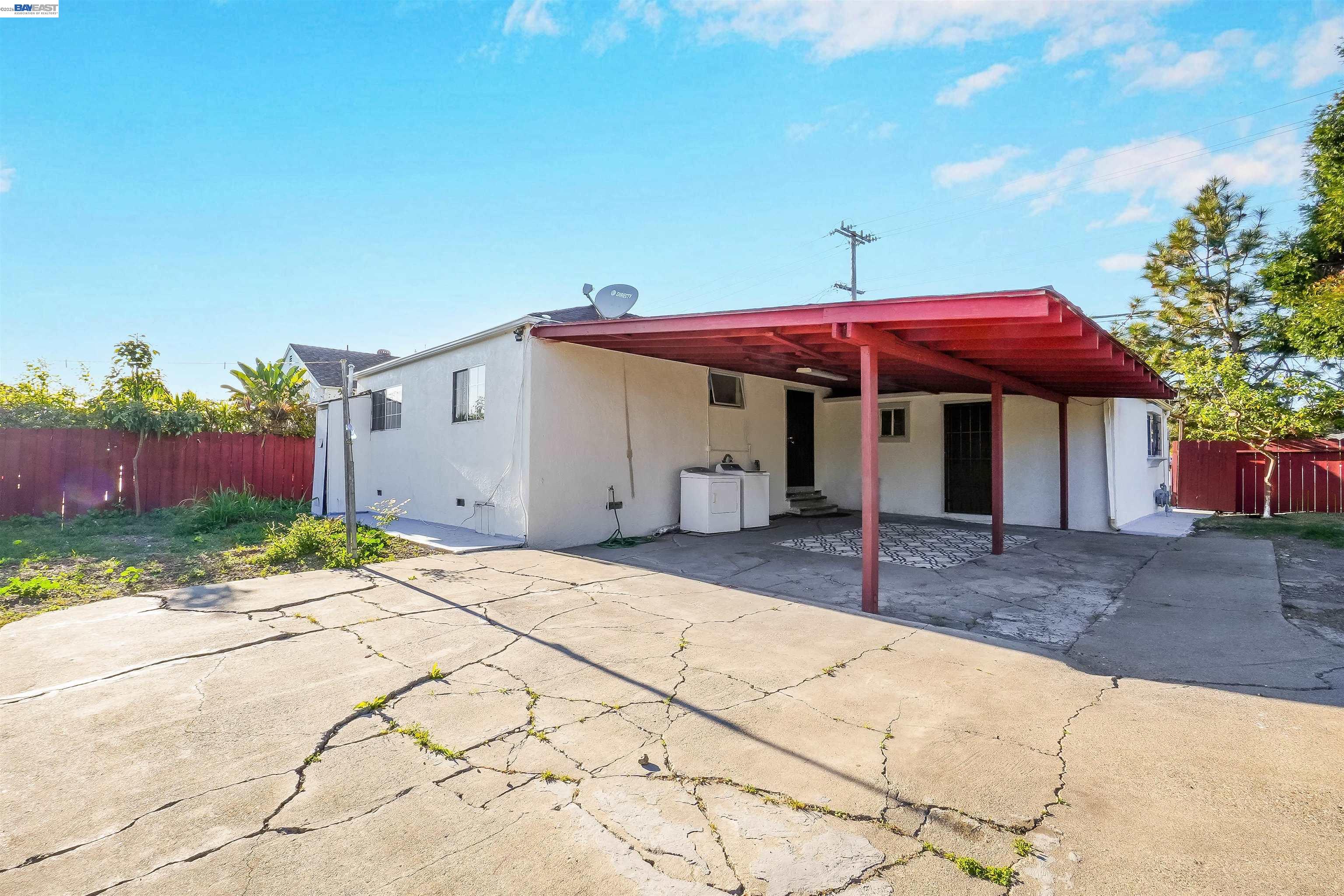 Detail Gallery Image 15 of 56 For 387 Tennyson Rd, Hayward,  CA 94544 - 4 Beds | 2 Baths