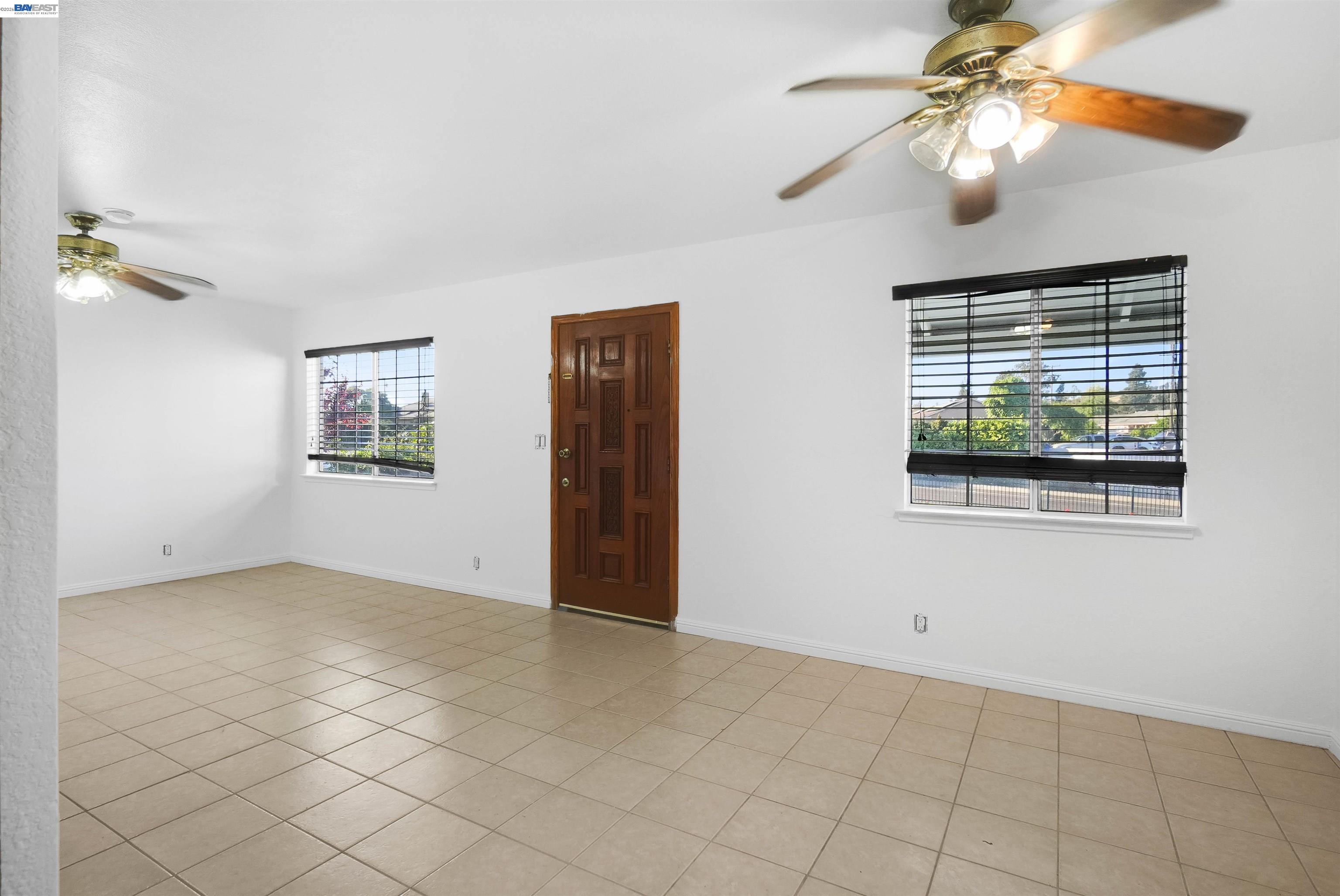 Detail Gallery Image 34 of 56 For 387 Tennyson Rd, Hayward,  CA 94544 - 4 Beds | 2 Baths