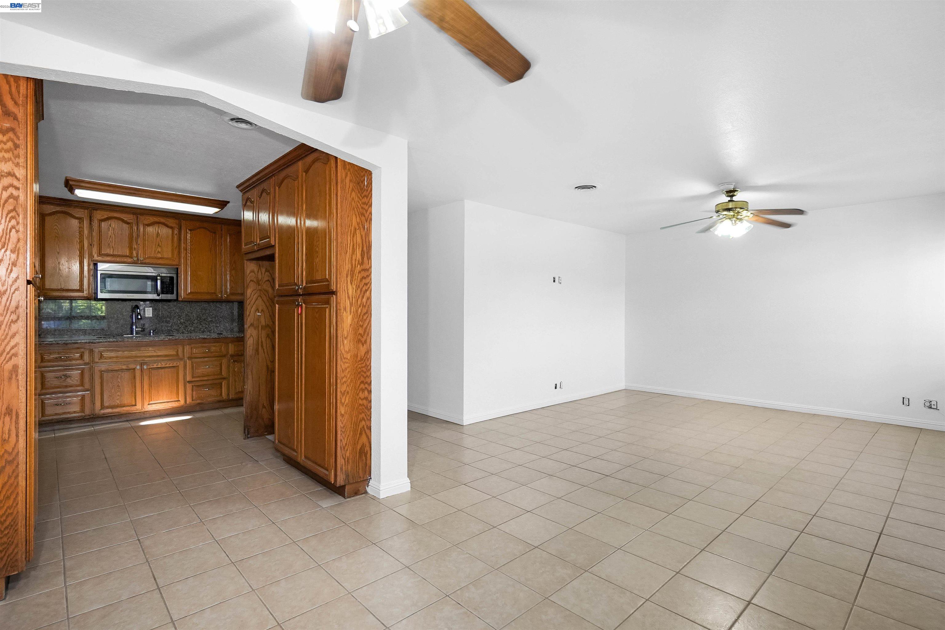 Detail Gallery Image 35 of 56 For 387 Tennyson Rd, Hayward,  CA 94544 - 4 Beds | 2 Baths