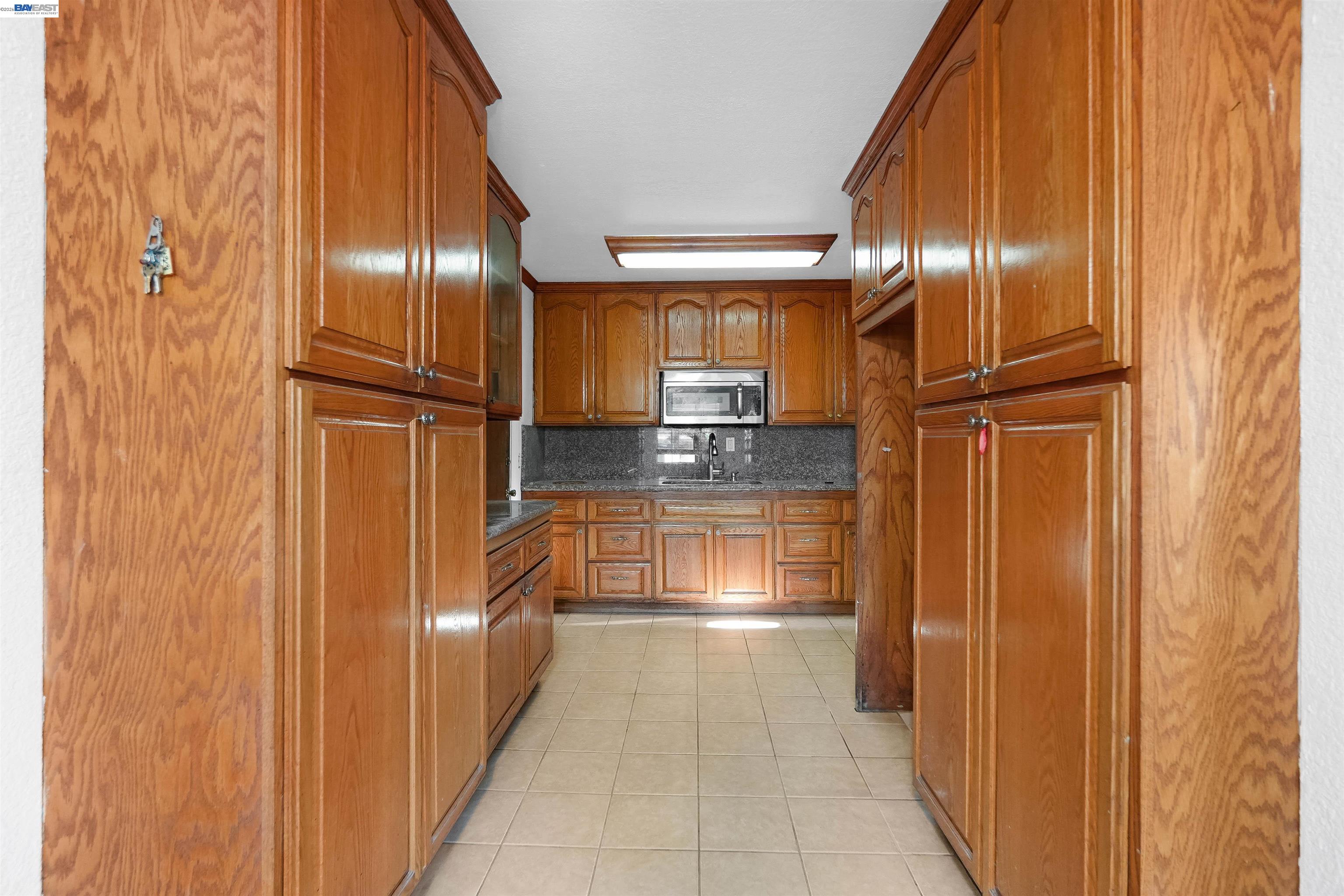 Detail Gallery Image 36 of 56 For 387 Tennyson Rd, Hayward,  CA 94544 - 4 Beds | 2 Baths