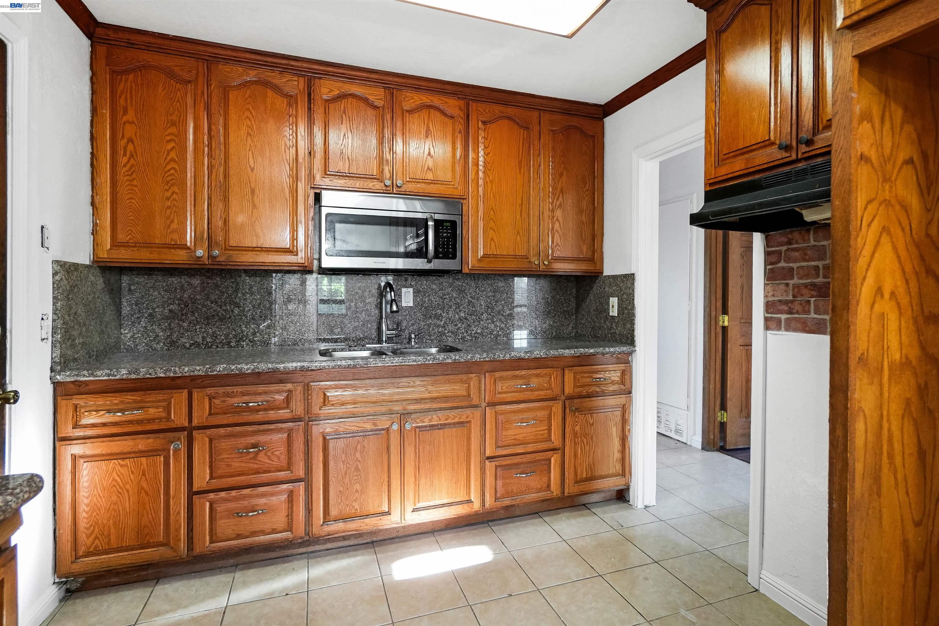 Detail Gallery Image 37 of 56 For 387 Tennyson Rd, Hayward,  CA 94544 - 4 Beds | 2 Baths