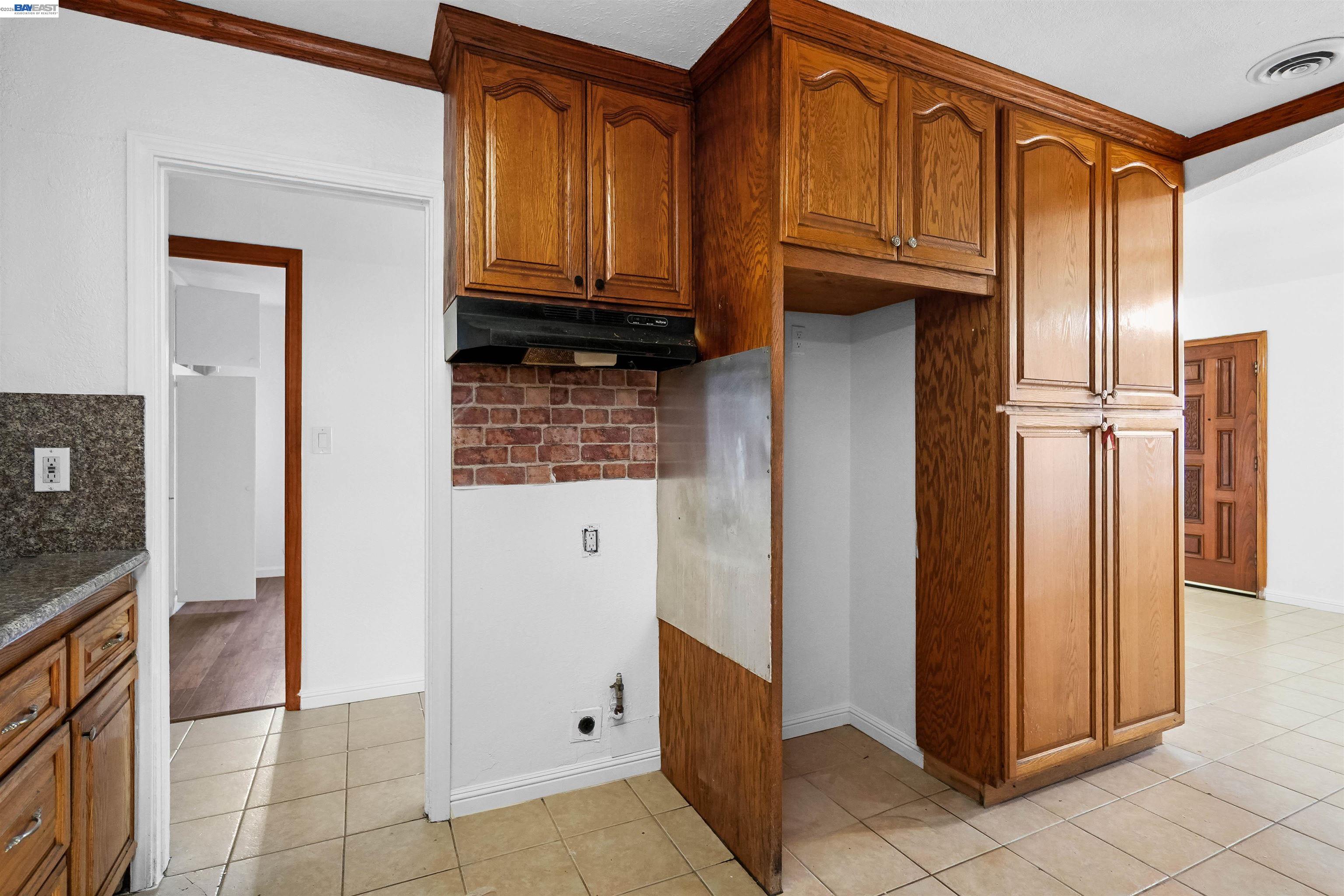 Detail Gallery Image 38 of 56 For 387 Tennyson Rd, Hayward,  CA 94544 - 4 Beds | 2 Baths