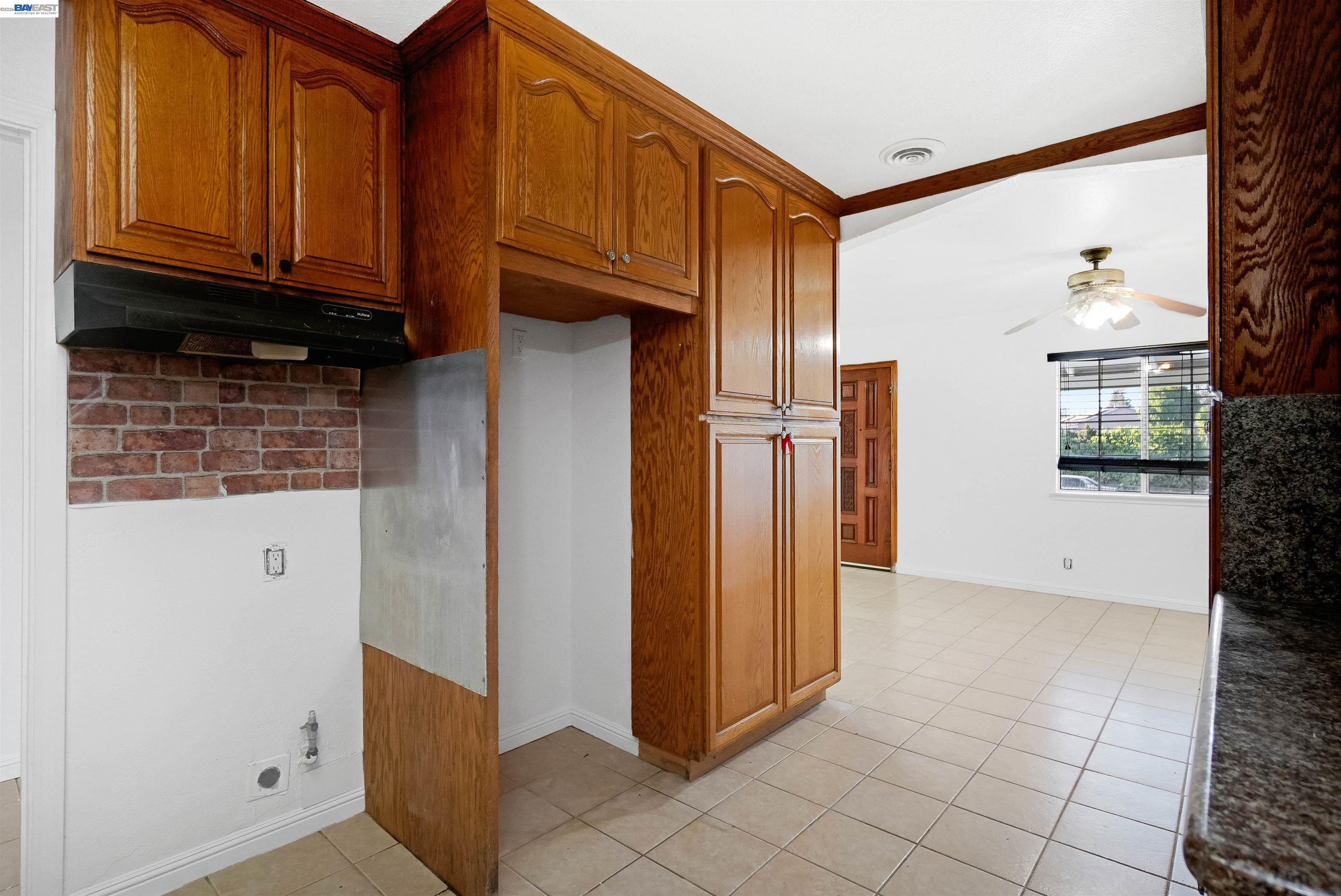 Detail Gallery Image 39 of 56 For 387 Tennyson Rd, Hayward,  CA 94544 - 4 Beds | 2 Baths
