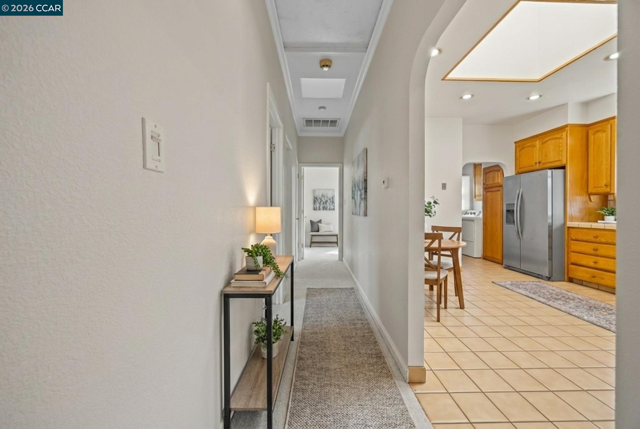 Detail Gallery Image 11 of 43 For 5910 Chabot Rd, Oakland,  CA 94618 - 5 Beds | 3 Baths