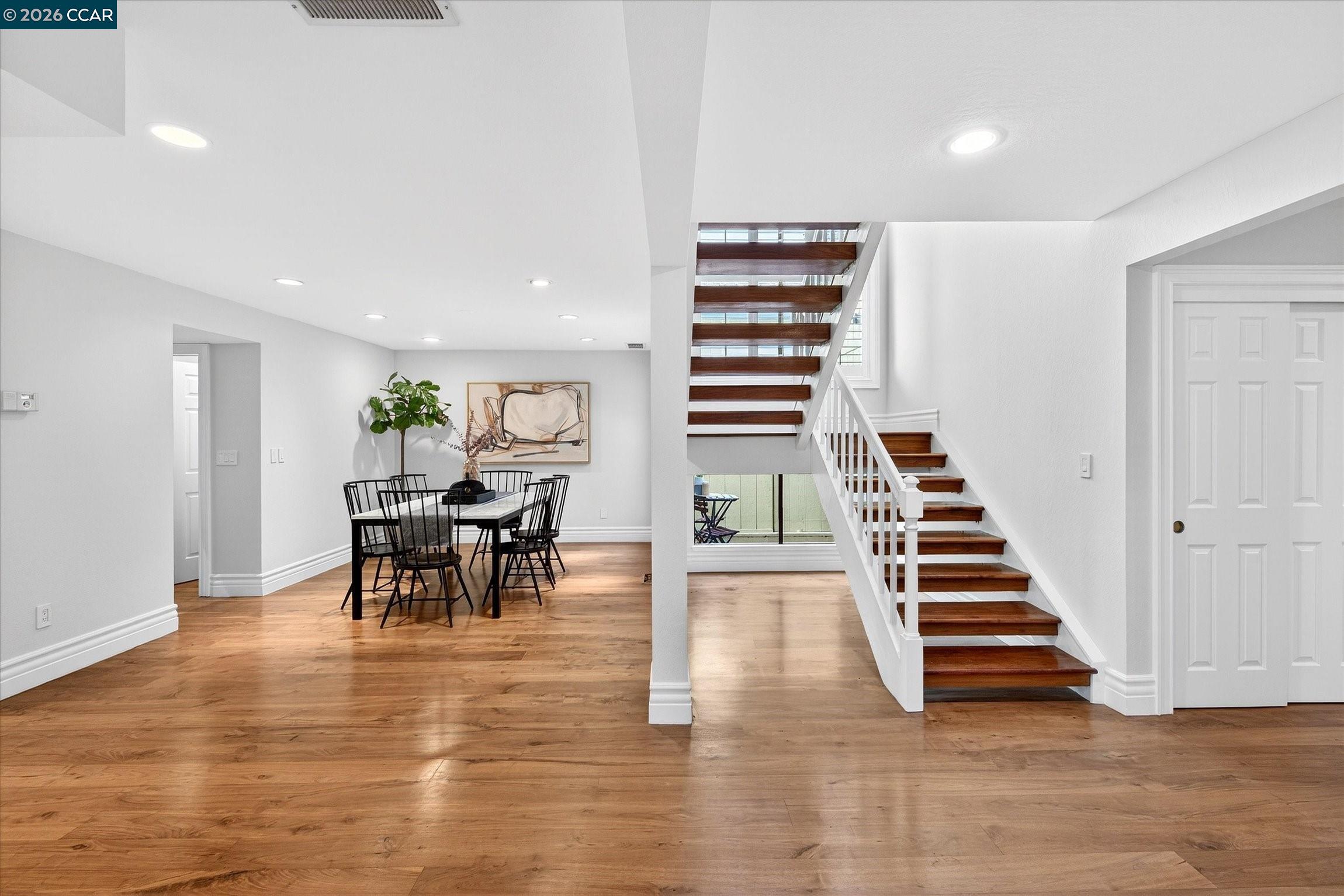 Detail Gallery Image 15 of 60 For 951 Redwood Dr, Danville,  CA 94506 - 3 Beds | 3 Baths