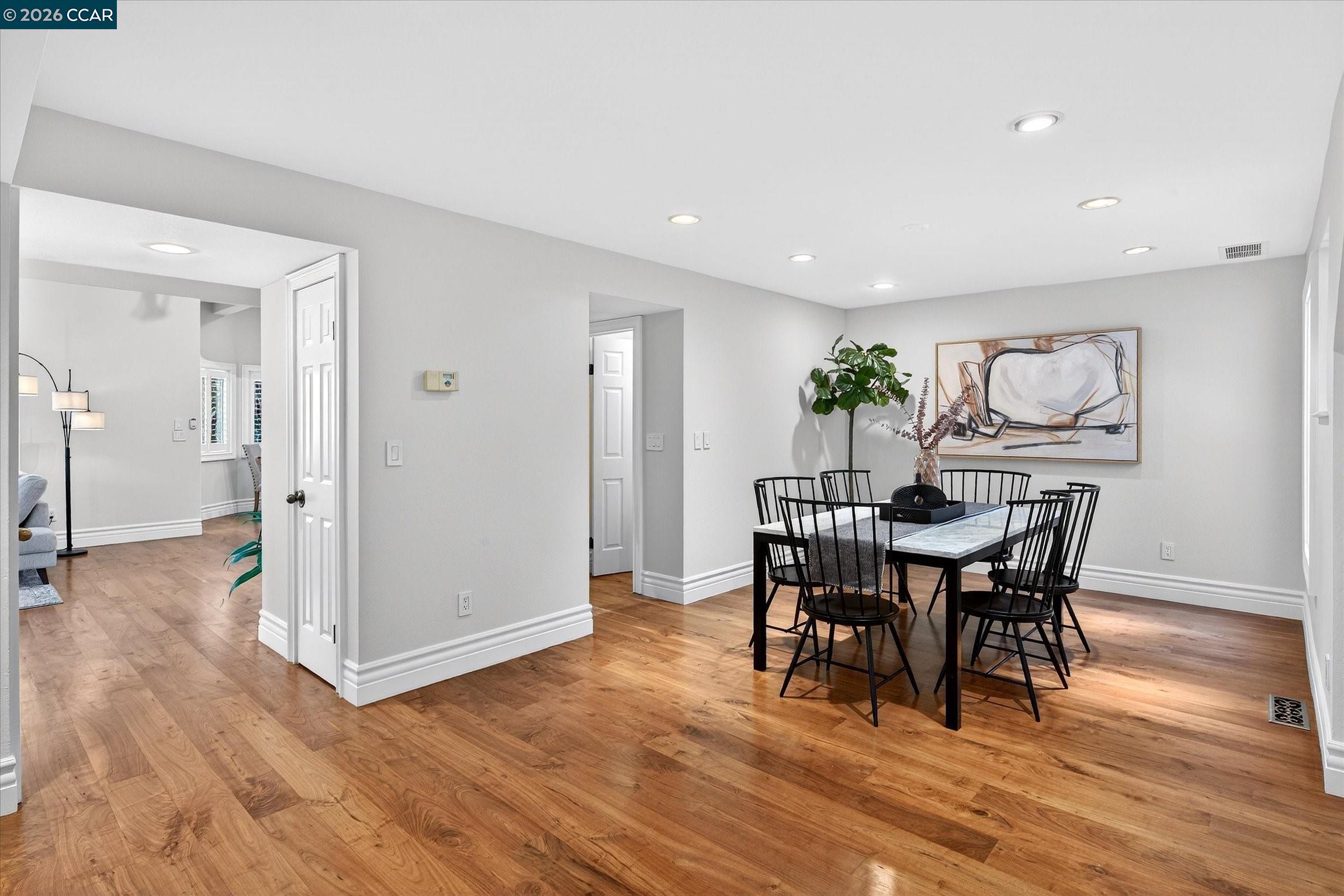 Detail Gallery Image 16 of 60 For 951 Redwood Dr, Danville,  CA 94506 - 3 Beds | 3 Baths