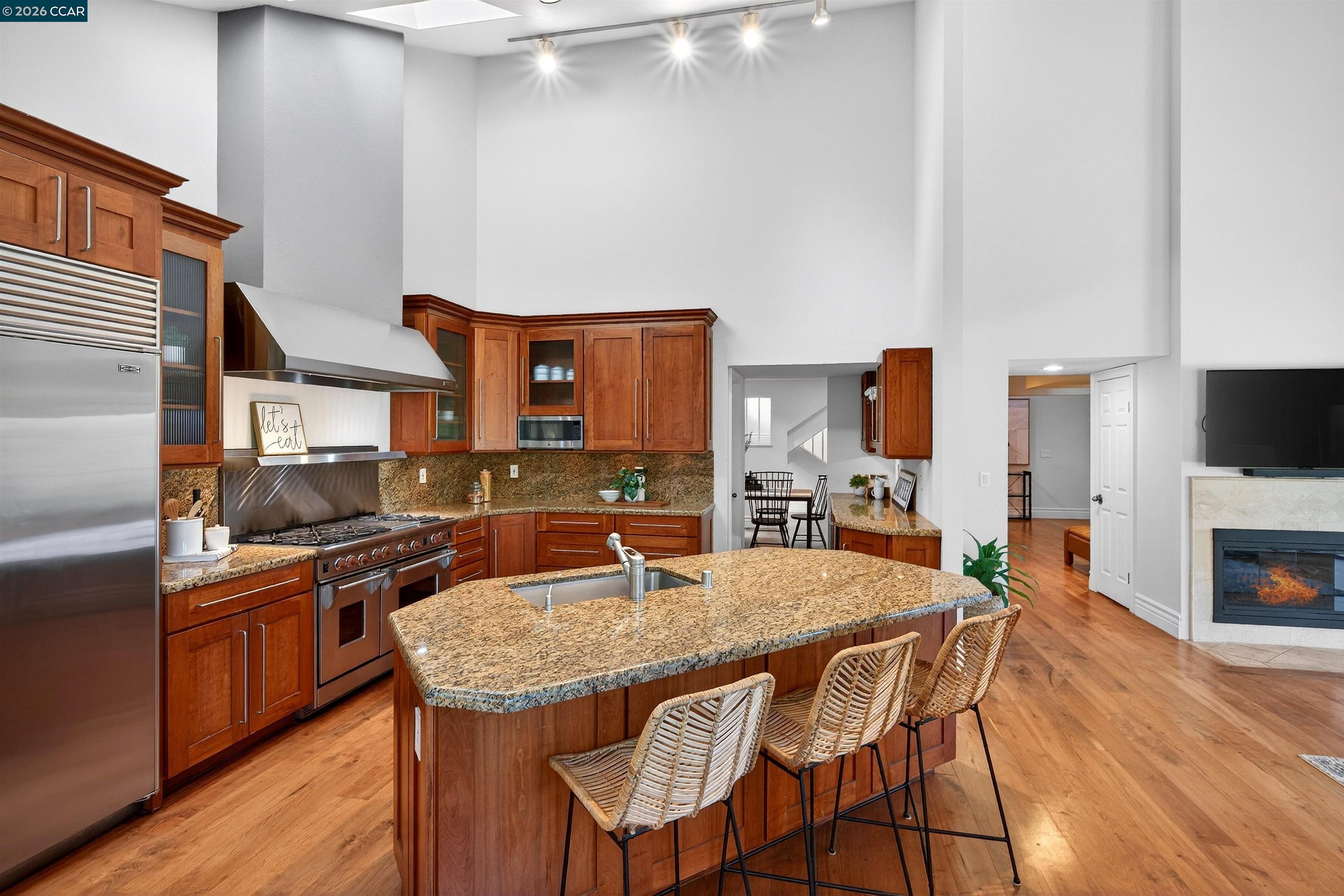 Detail Gallery Image 20 of 60 For 951 Redwood Dr, Danville,  CA 94506 - 3 Beds | 3 Baths