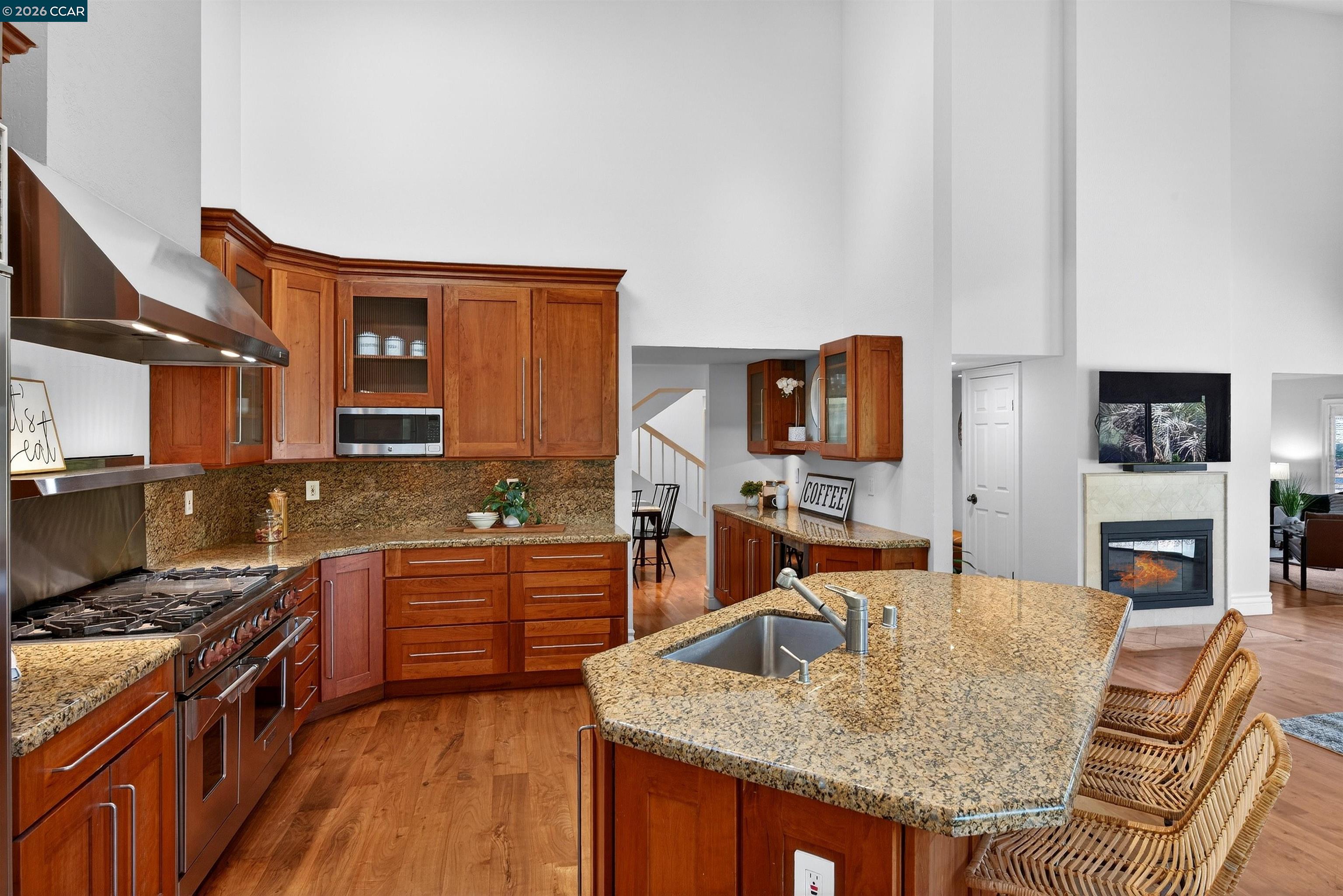 Detail Gallery Image 21 of 60 For 951 Redwood Dr, Danville,  CA 94506 - 3 Beds | 3 Baths