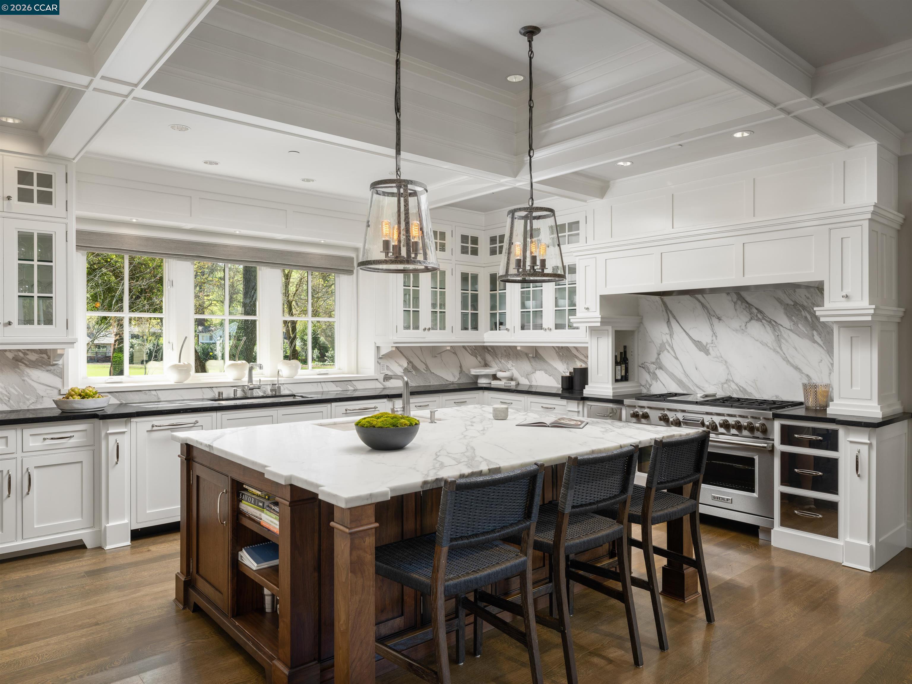 Detail Gallery Image 11 of 41 For Calle Arroyo, Diablo,  CA 94528 - 5 Beds | 7/2 Baths