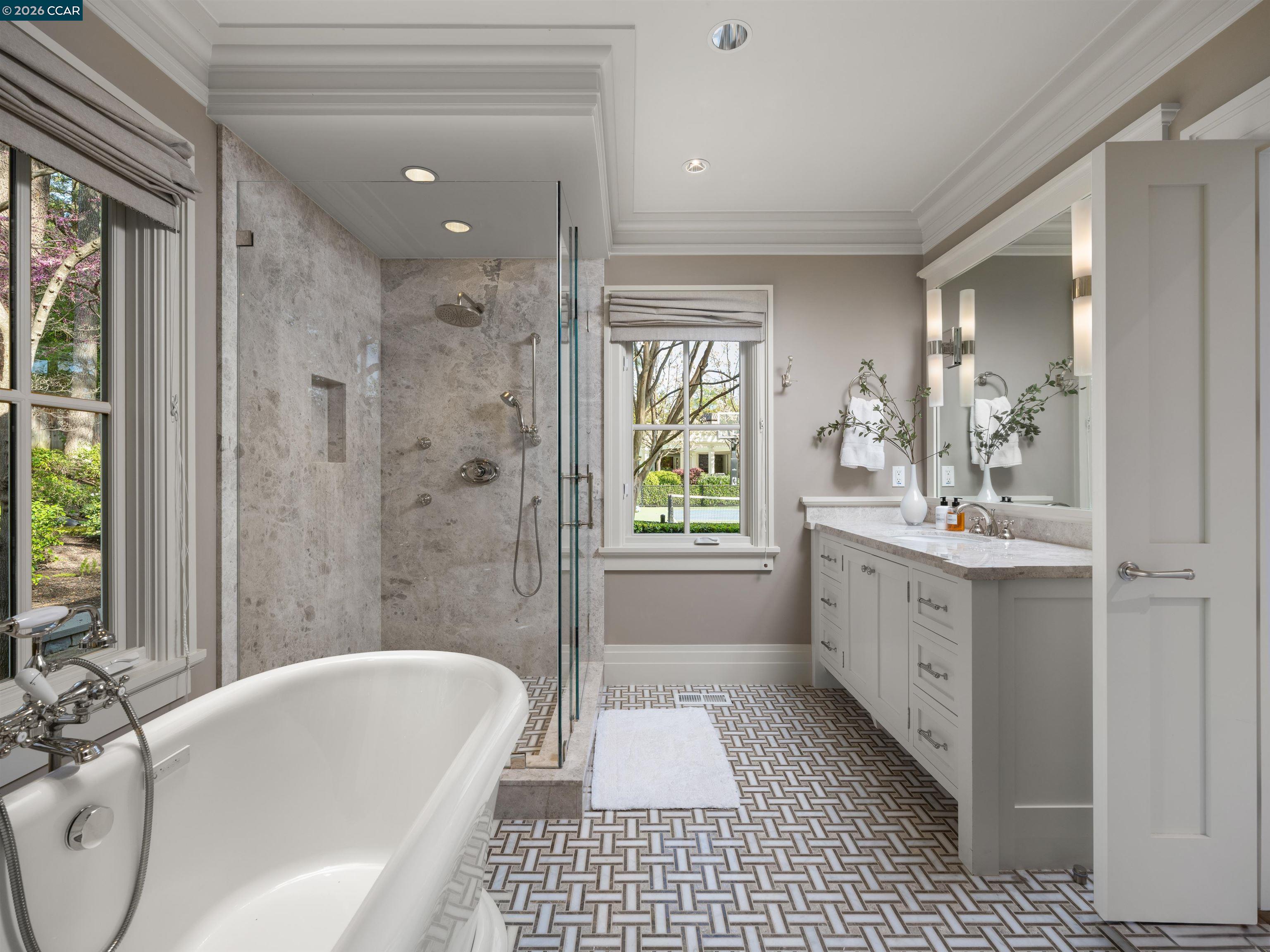 Detail Gallery Image 29 of 41 For Calle Arroyo, Diablo,  CA 94528 - 5 Beds | 7/2 Baths