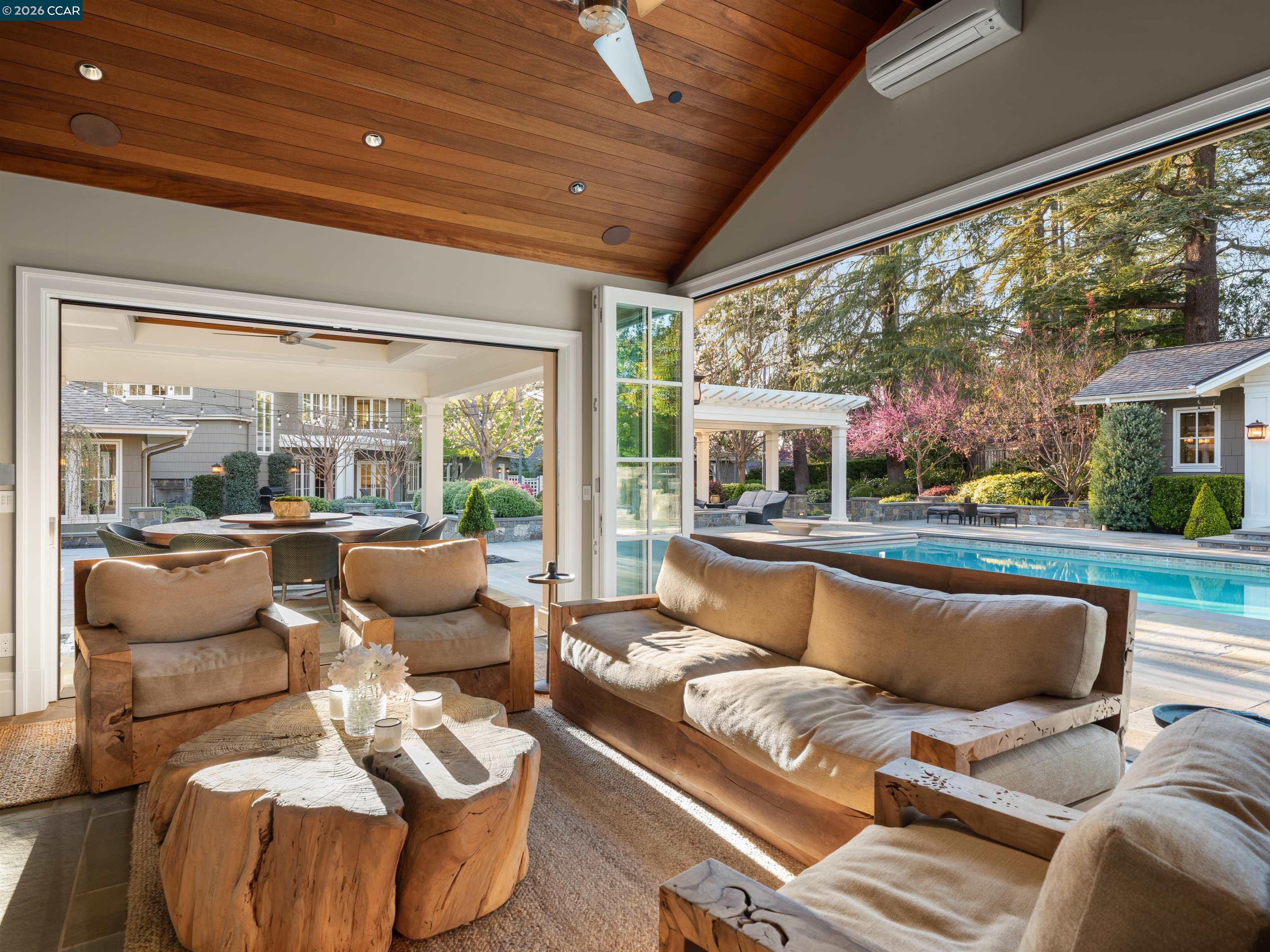 Detail Gallery Image 30 of 41 For Calle Arroyo, Diablo,  CA 94528 - 5 Beds | 7/2 Baths