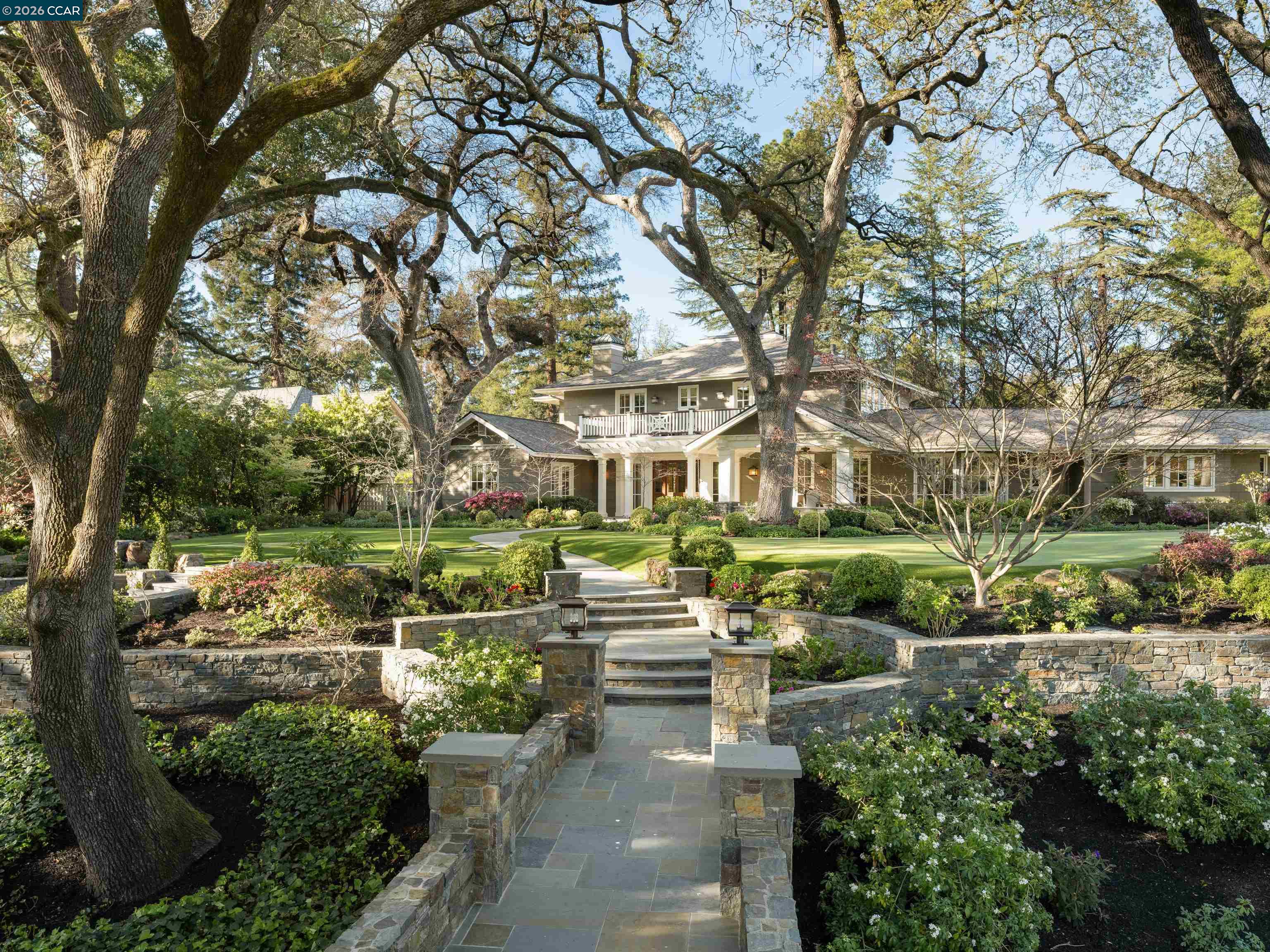 Detail Gallery Image 4 of 41 For Calle Arroyo, Diablo,  CA 94528 - 5 Beds | 7/2 Baths