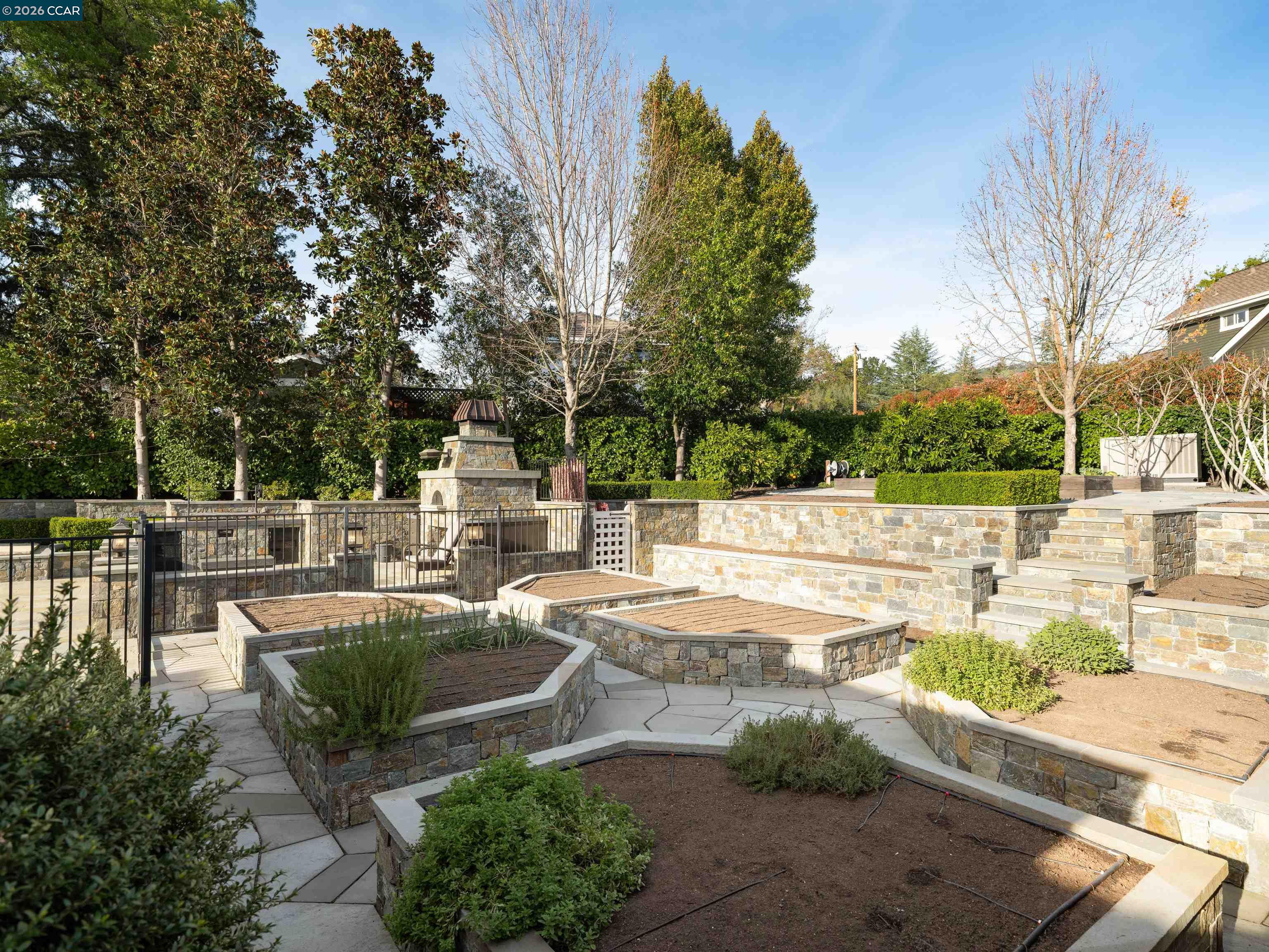 Detail Gallery Image 35 of 41 For Calle Arroyo, Diablo,  CA 94528 - 5 Beds | 7/2 Baths