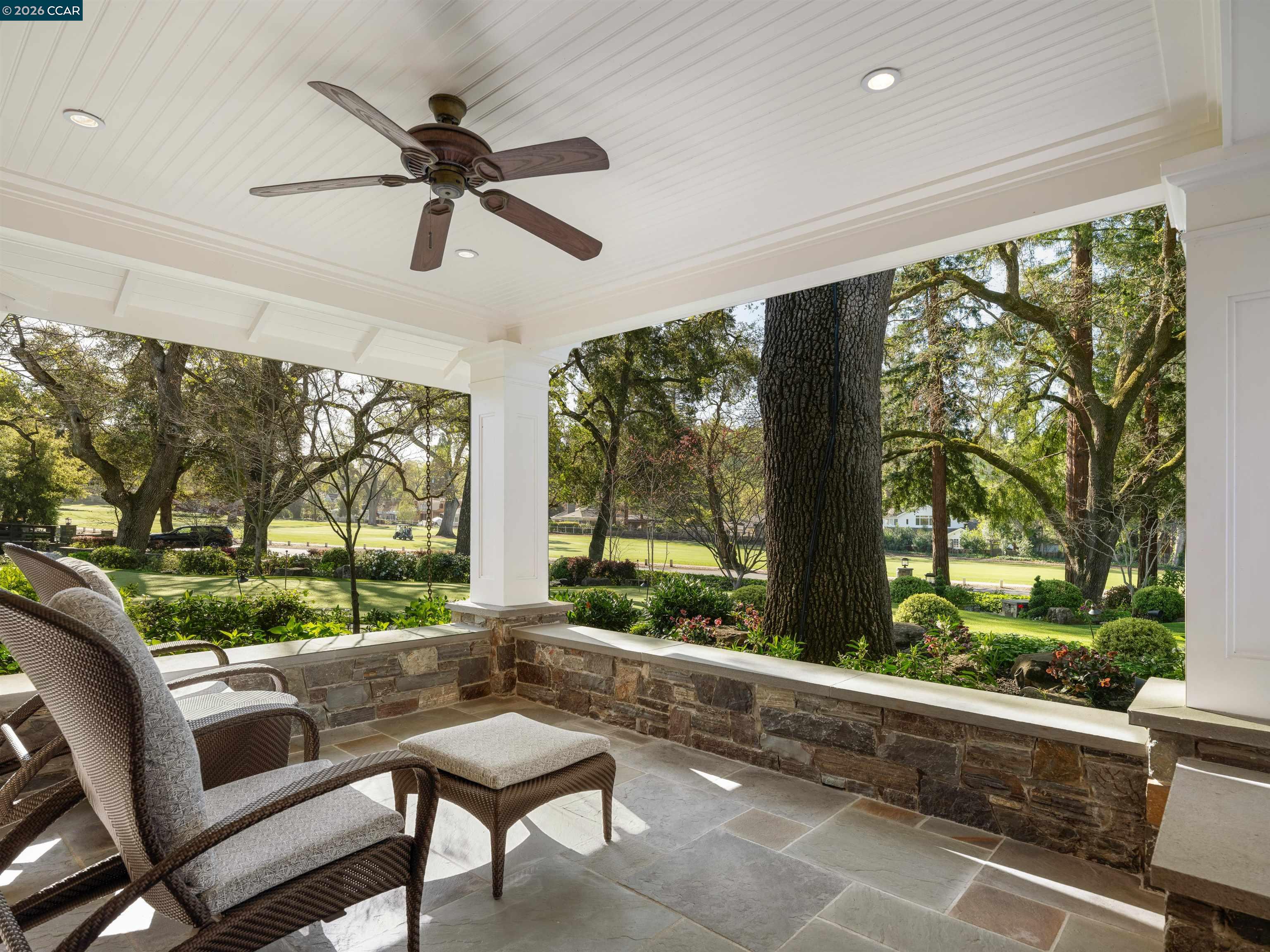 Detail Gallery Image 9 of 41 For Calle Arroyo, Diablo,  CA 94528 - 5 Beds | 7/2 Baths