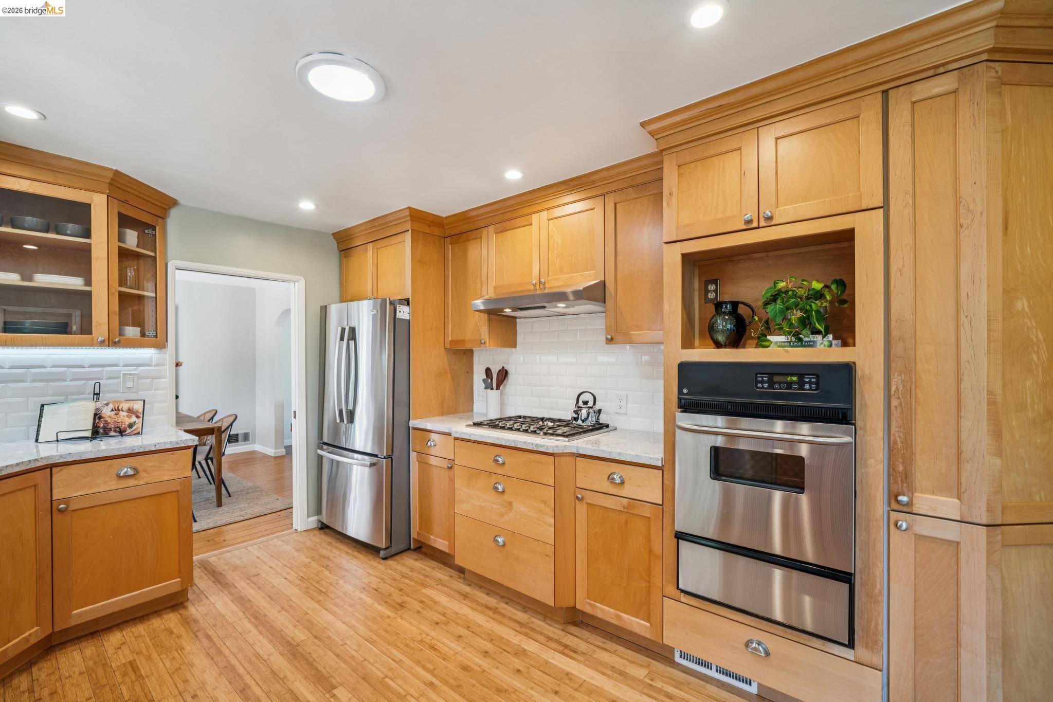 Detail Gallery Image 16 of 50 For 5830 Sutter Ave, Richmond,  CA 94804 - 3 Beds | 2 Baths