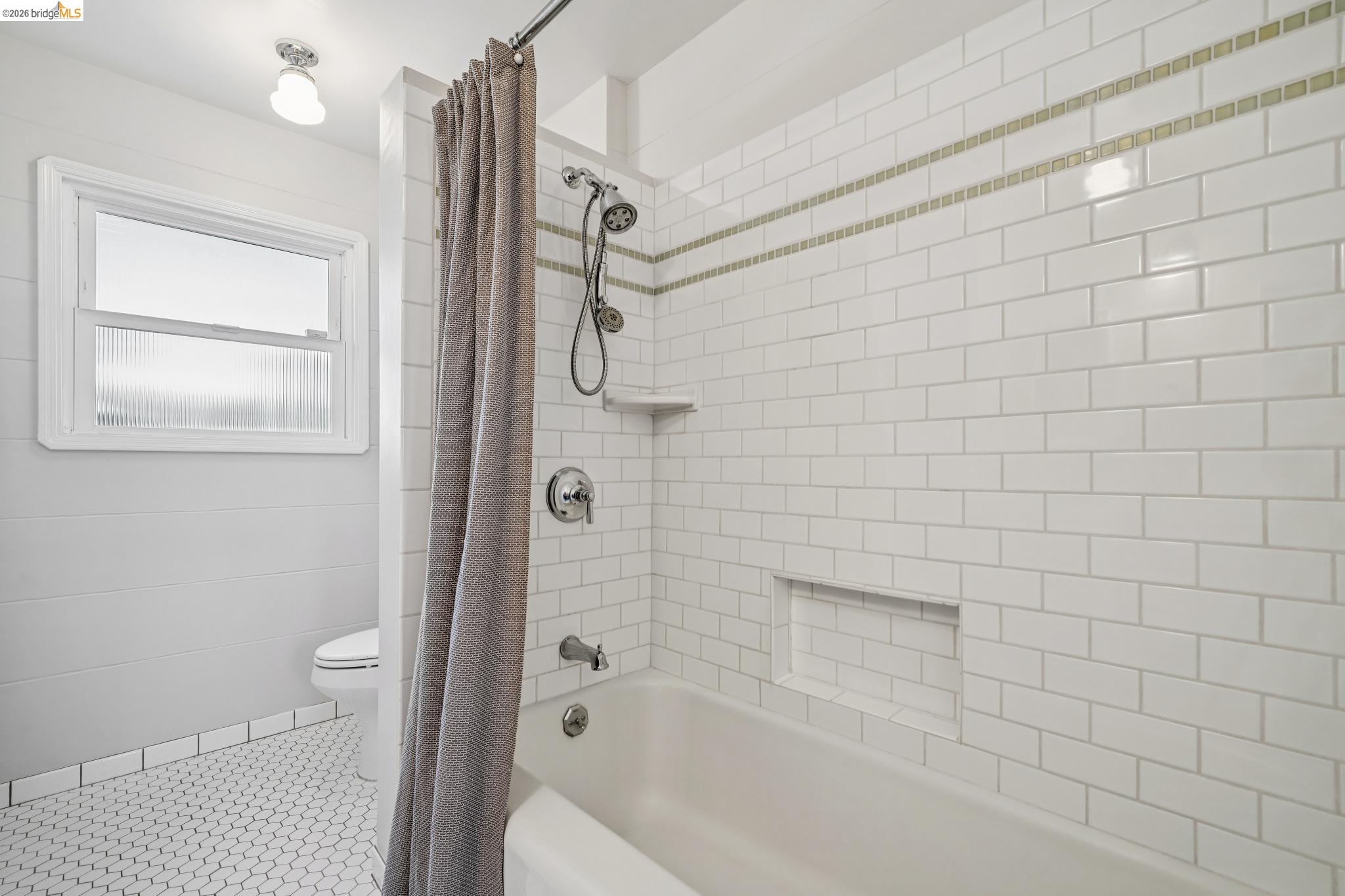 Detail Gallery Image 30 of 50 For 5830 Sutter Ave, Richmond,  CA 94804 - 3 Beds | 2 Baths