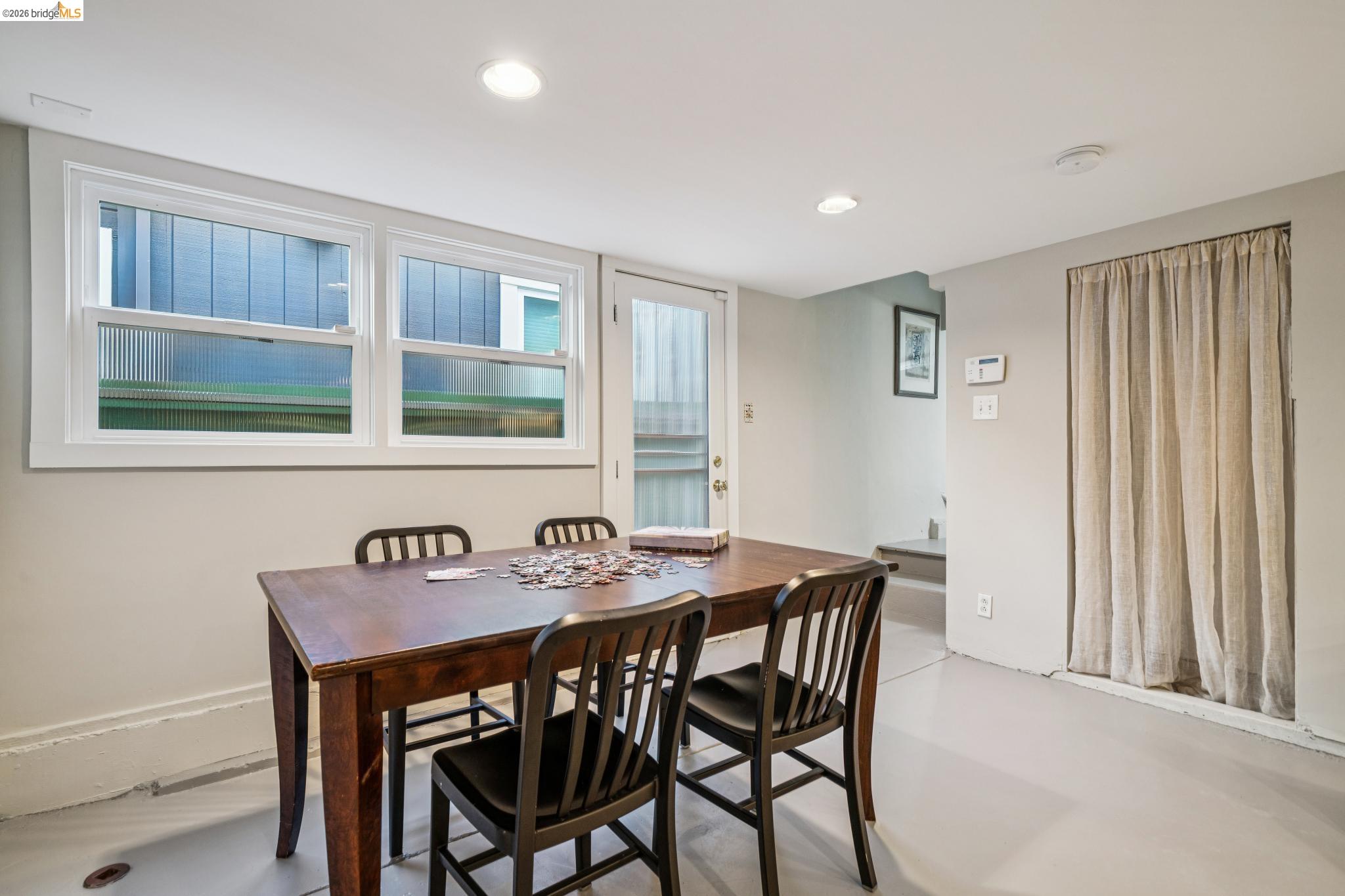 Detail Gallery Image 33 of 50 For 5830 Sutter Ave, Richmond,  CA 94804 - 3 Beds | 2 Baths