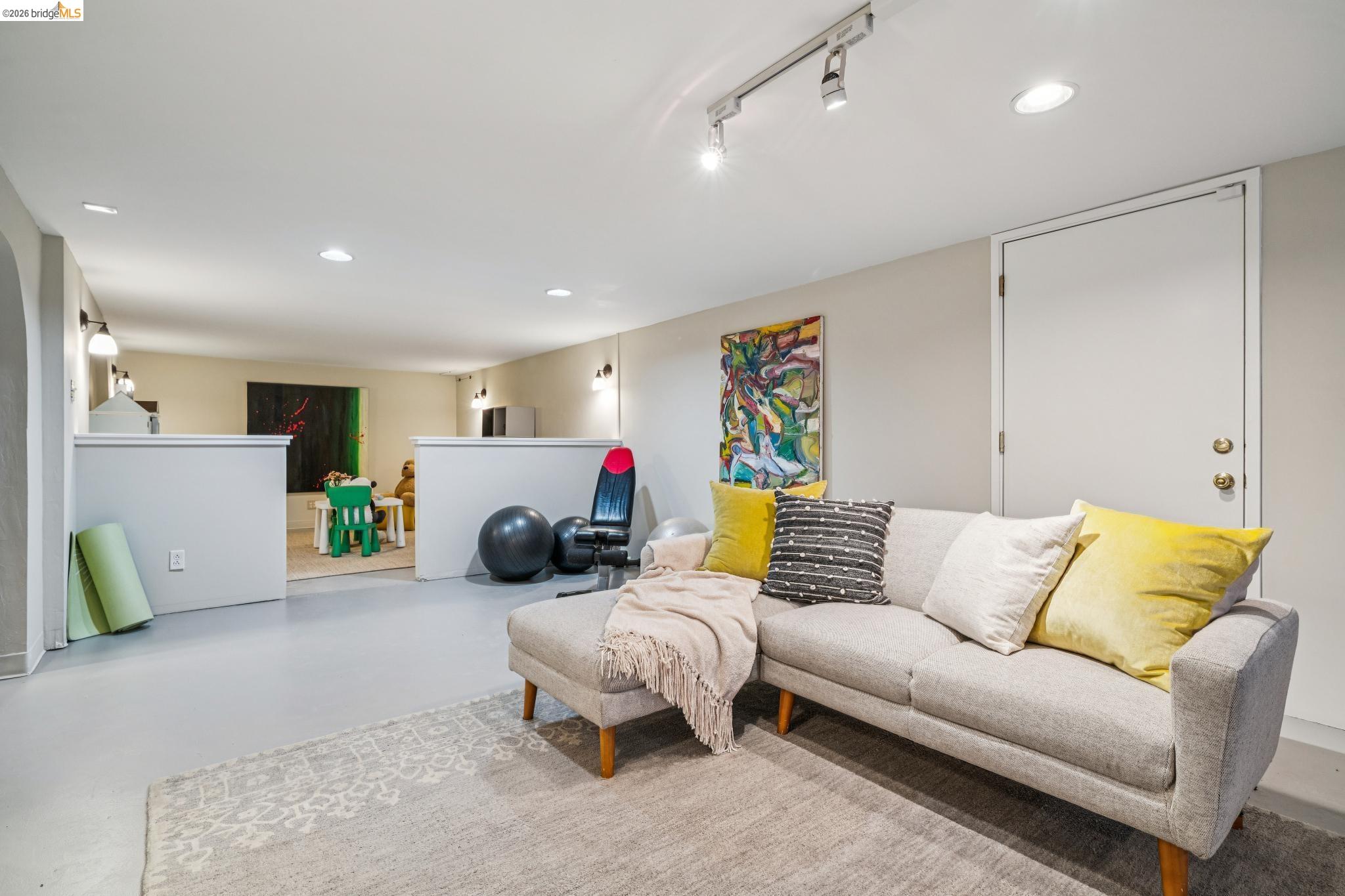 Detail Gallery Image 35 of 50 For 5830 Sutter Ave, Richmond,  CA 94804 - 3 Beds | 2 Baths