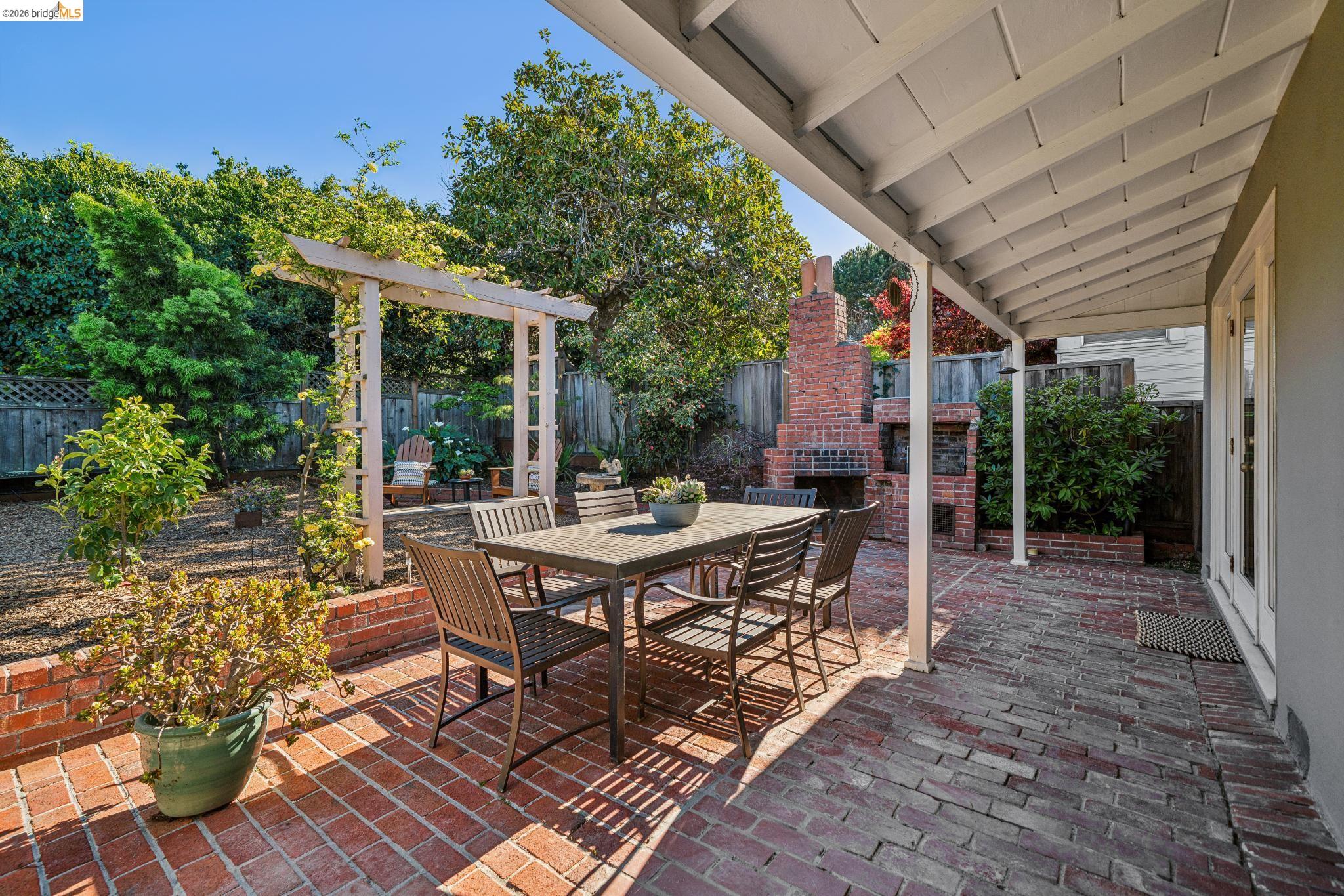 Detail Gallery Image 44 of 50 For 5830 Sutter Ave, Richmond,  CA 94804 - 3 Beds | 2 Baths