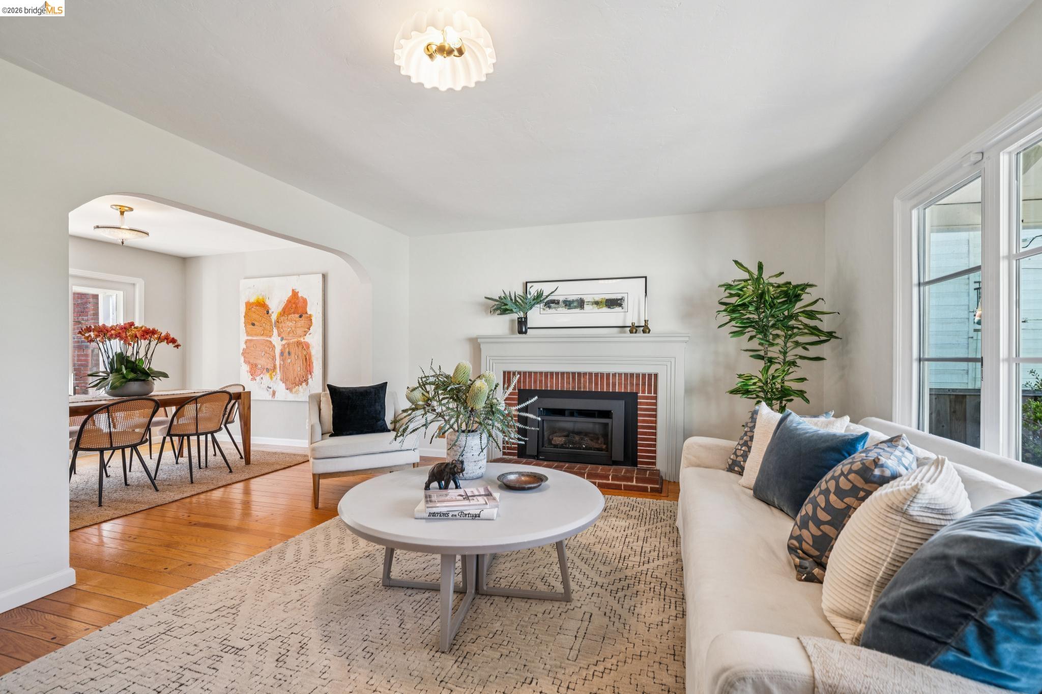 Detail Gallery Image 8 of 50 For 5830 Sutter Ave, Richmond,  CA 94804 - 3 Beds | 2 Baths