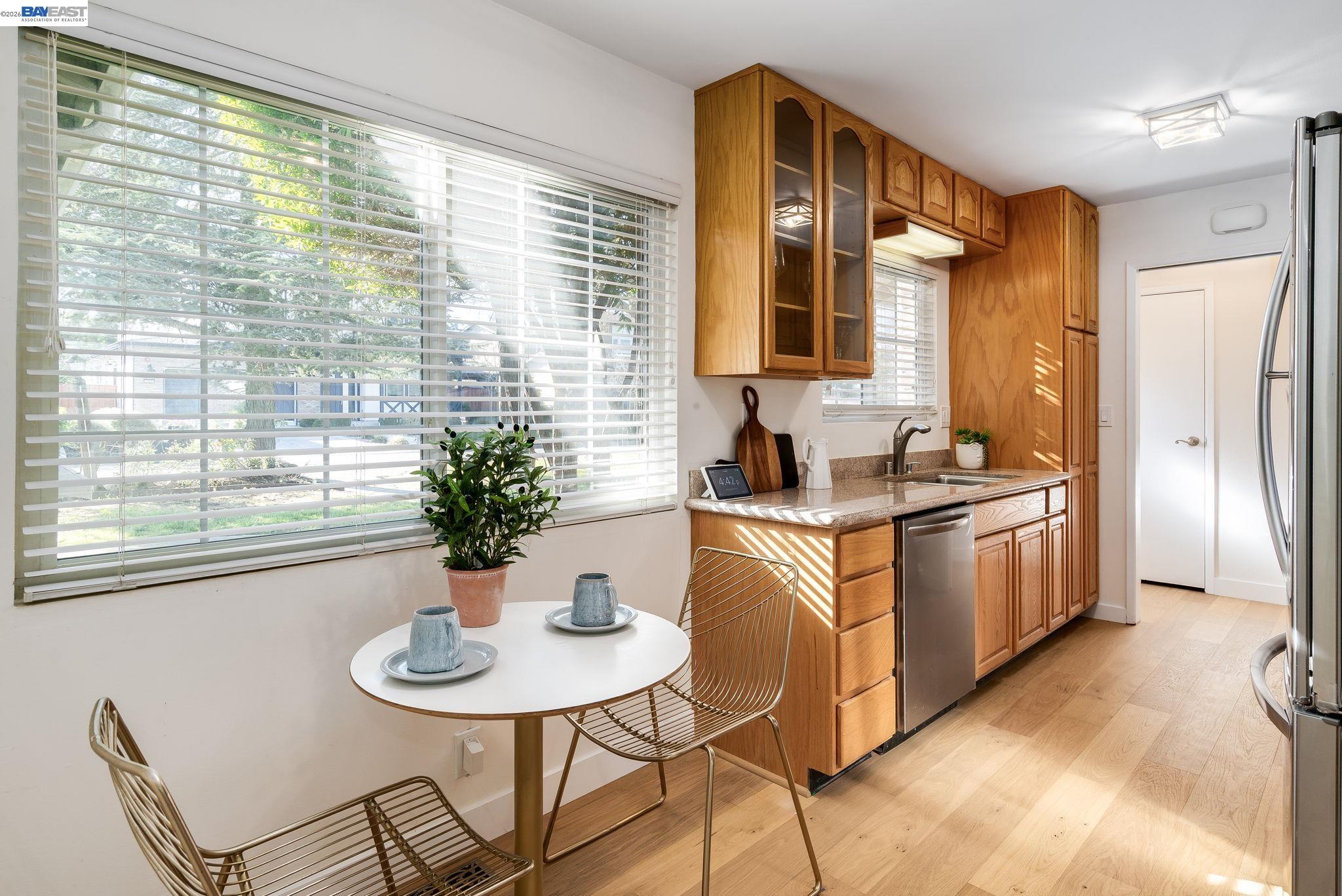 Detail Gallery Image 12 of 42 For 780 Quiet View Ct, Walnut Creek,  CA 94597 - 4 Beds | 3 Baths