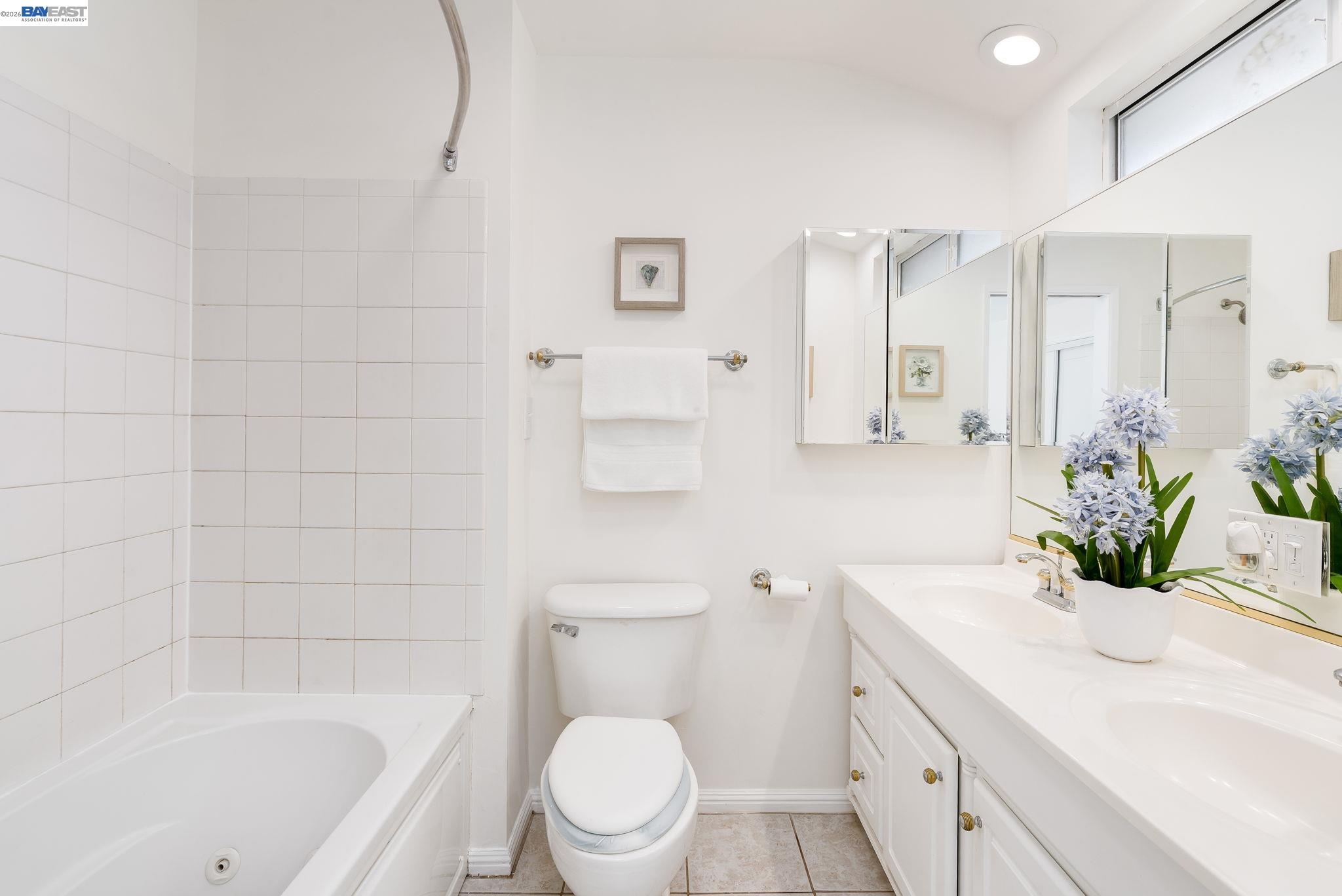 Detail Gallery Image 21 of 42 For 780 Quiet View Ct, Walnut Creek,  CA 94597 - 4 Beds | 3 Baths