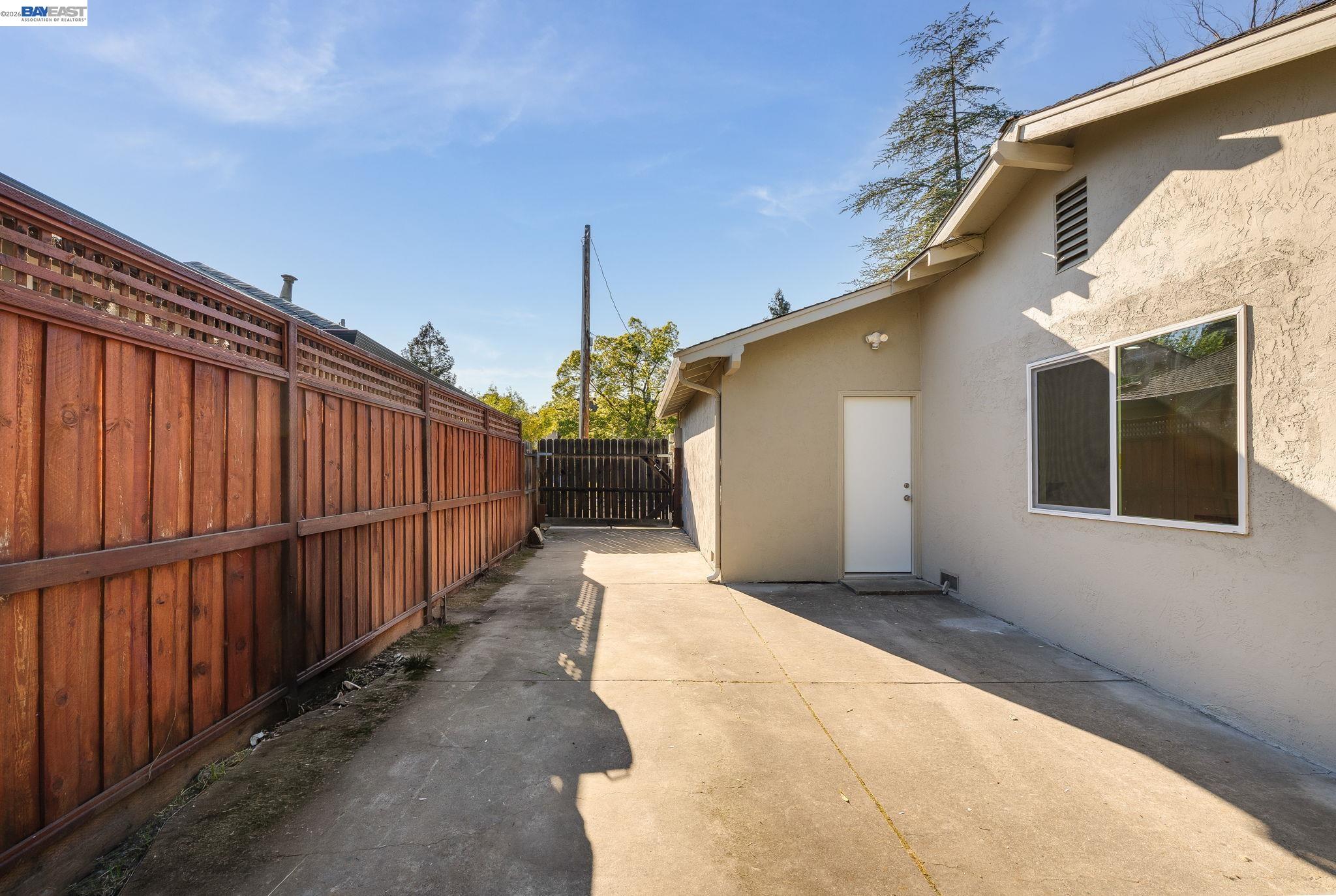 Detail Gallery Image 22 of 42 For 780 Quiet View Ct, Walnut Creek,  CA 94597 - 4 Beds | 3 Baths