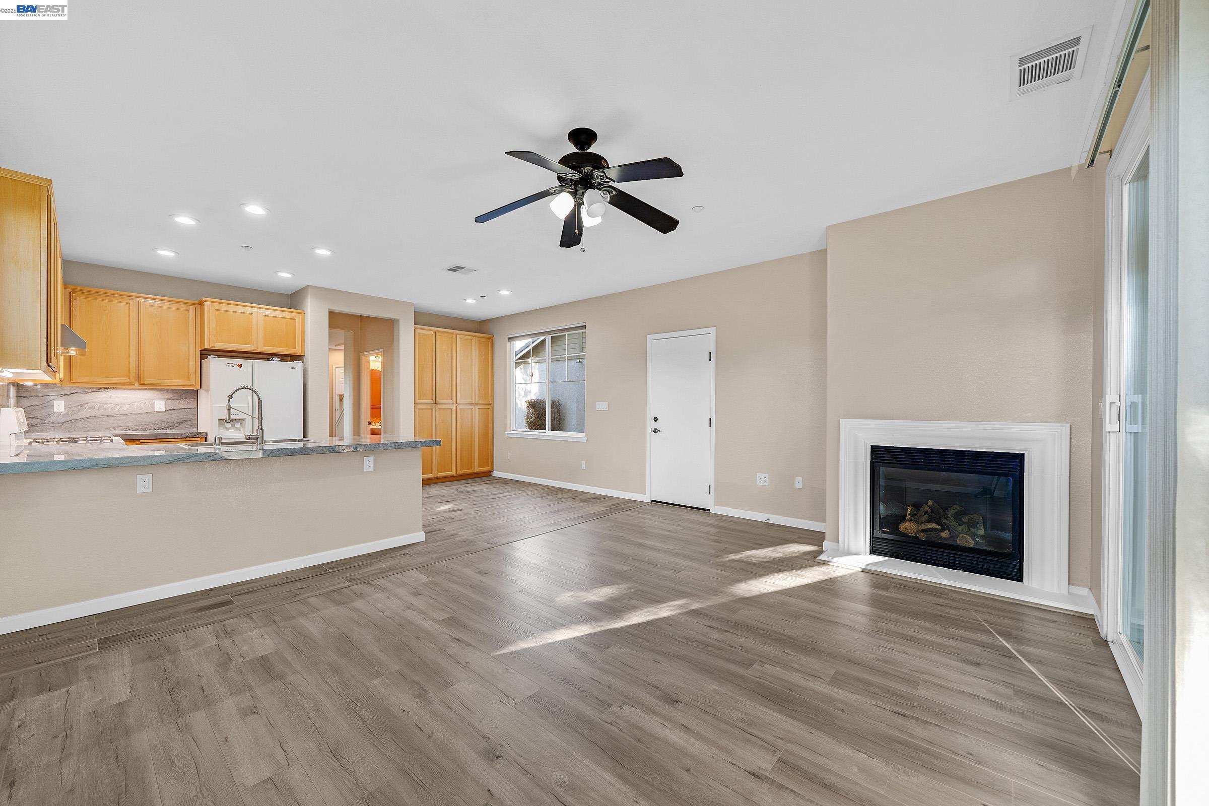 Detail Gallery Image 13 of 42 For 489 Silverwood St, Brentwood,  CA 94513 - 3 Beds | 2/1 Baths