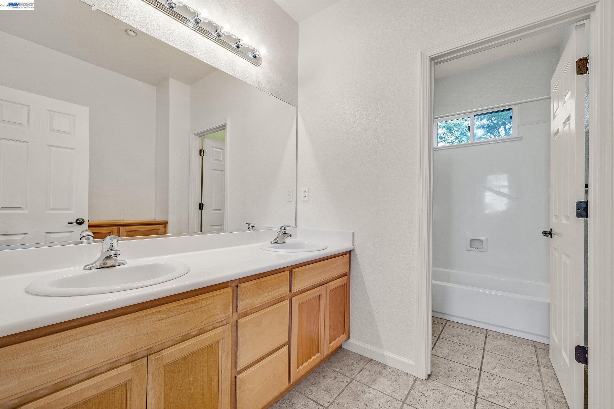 Detail Gallery Image 28 of 42 For 489 Silverwood St, Brentwood,  CA 94513 - 3 Beds | 2/1 Baths