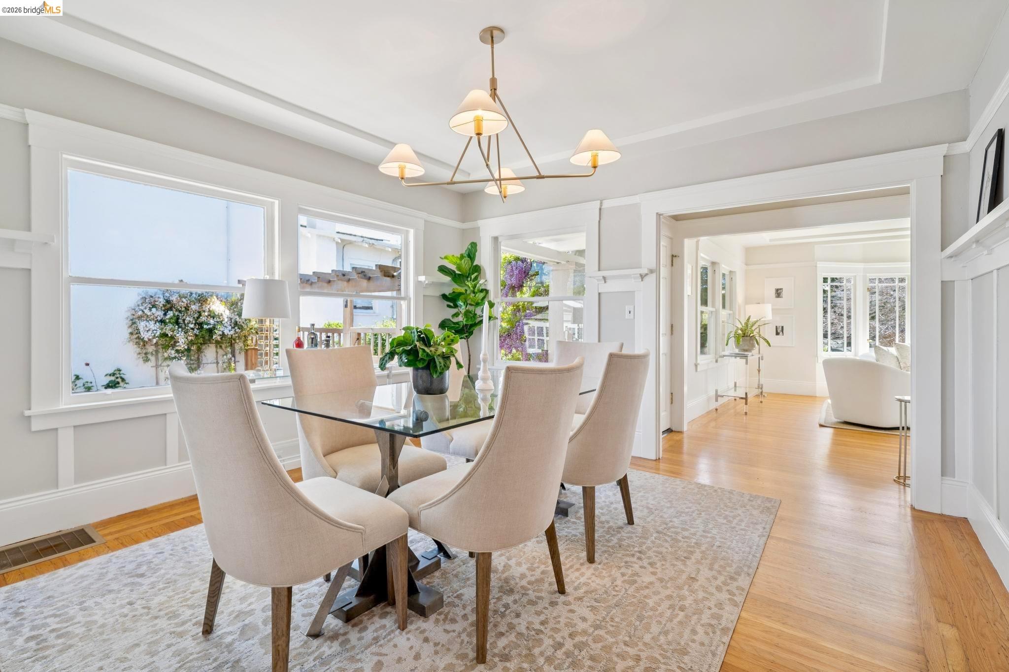 Detail Gallery Image 16 of 48 For 1524 Hampel St, Oakland,  CA 94602 - 2 Beds | 1 Baths