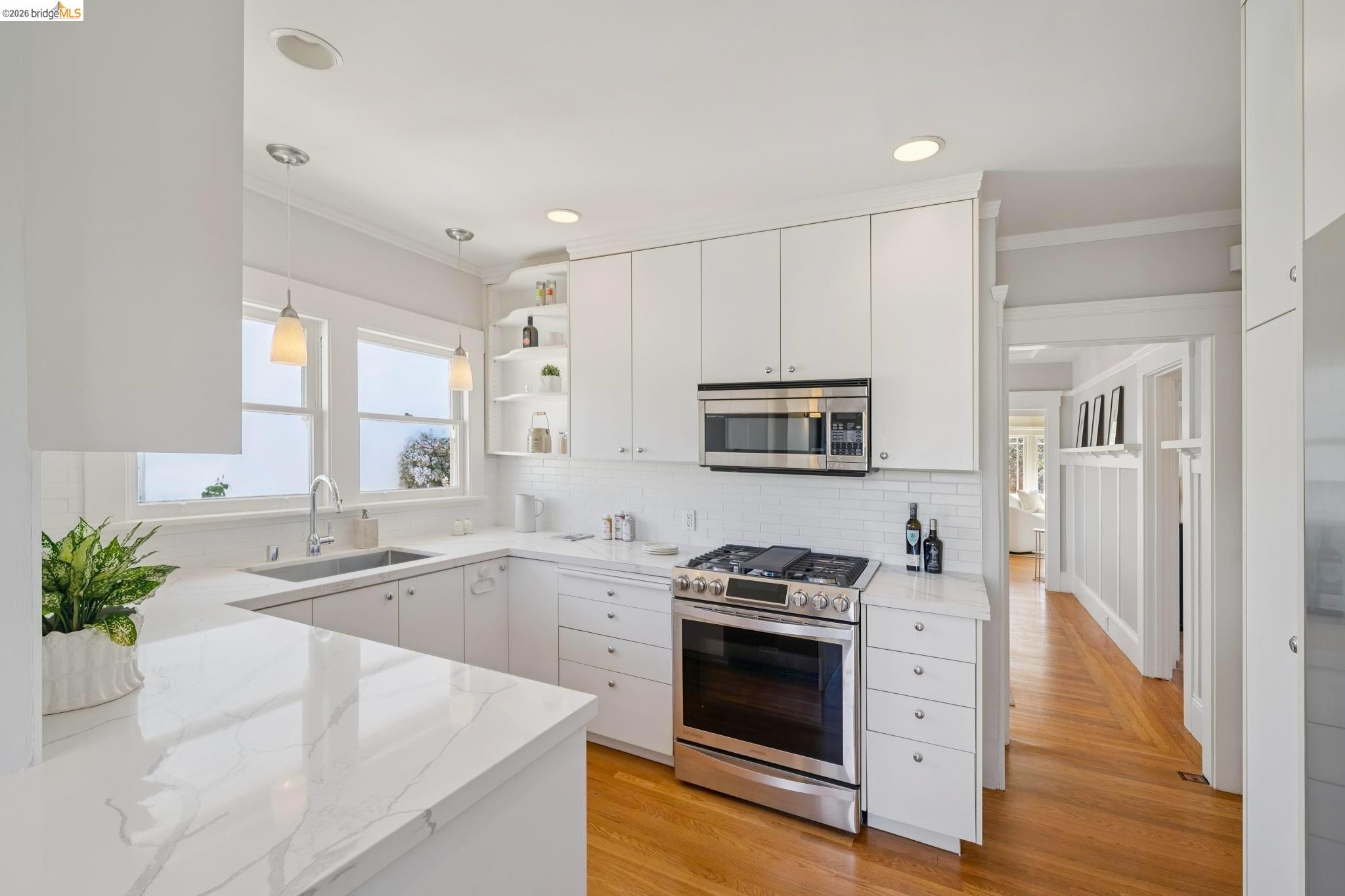 Detail Gallery Image 21 of 48 For 1524 Hampel St, Oakland,  CA 94602 - 2 Beds | 1 Baths