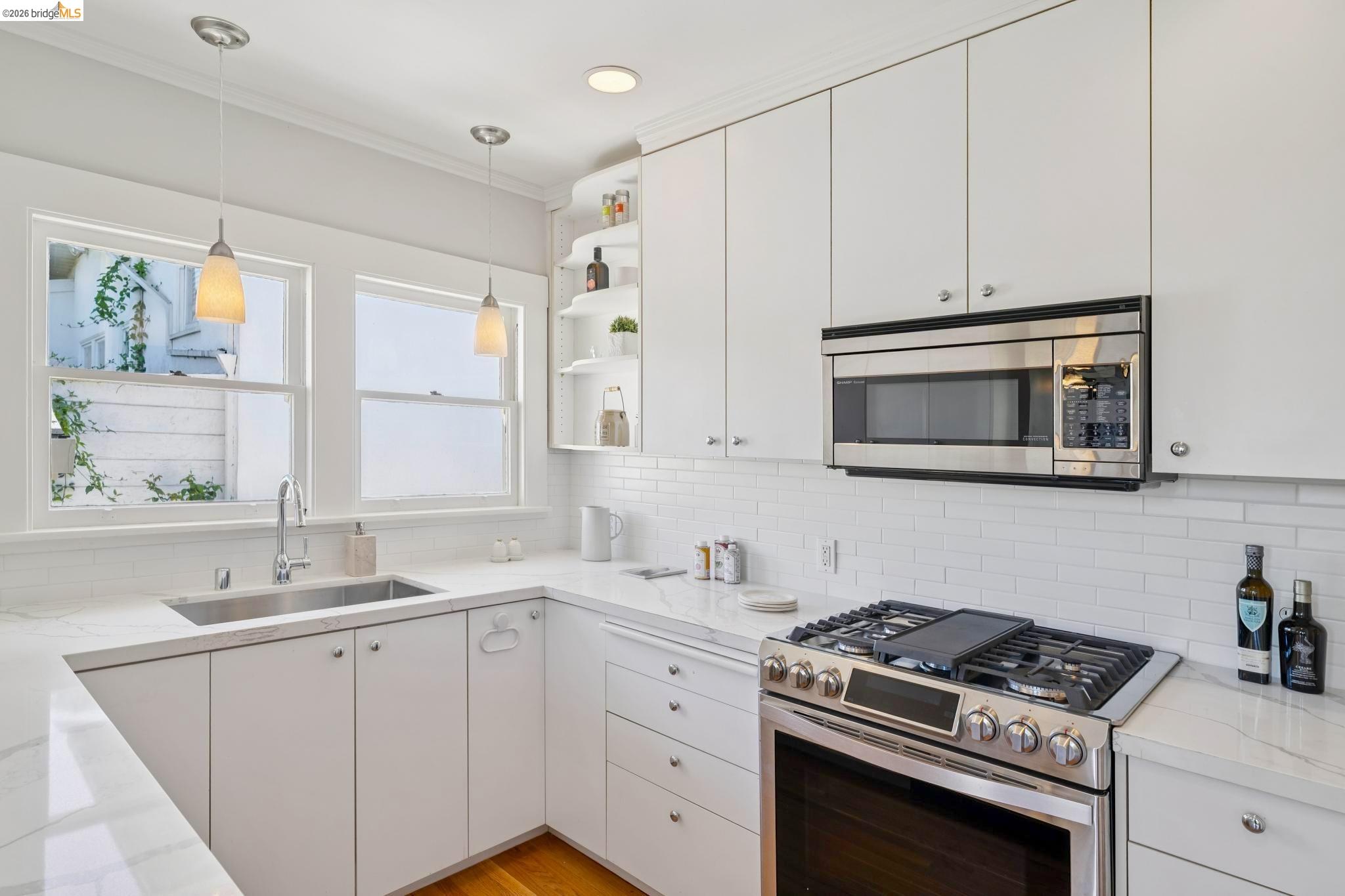 Detail Gallery Image 22 of 48 For 1524 Hampel St, Oakland,  CA 94602 - 2 Beds | 1 Baths