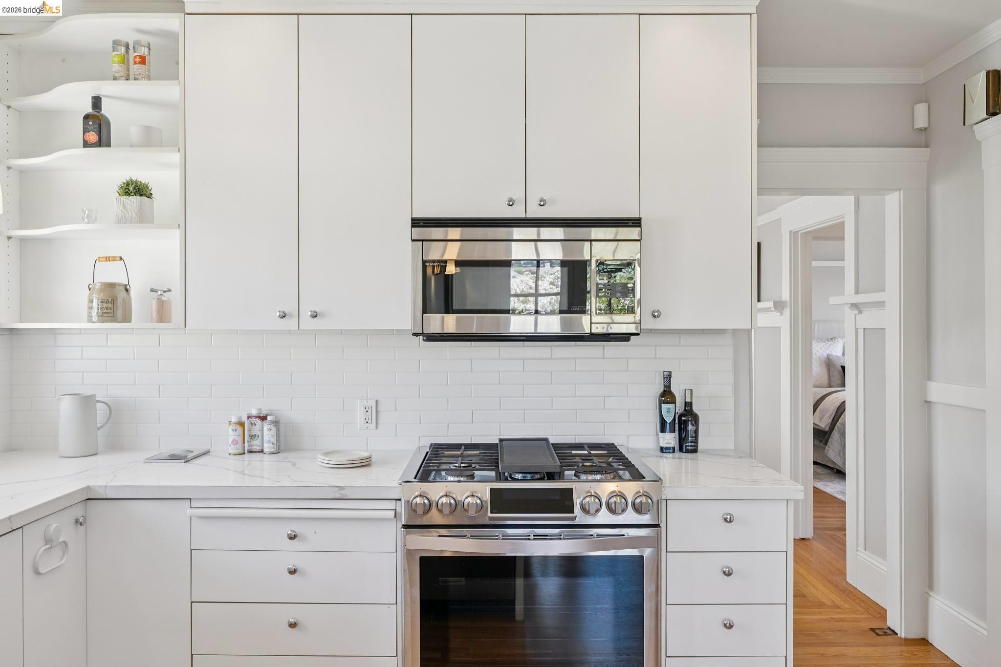 Detail Gallery Image 23 of 48 For 1524 Hampel St, Oakland,  CA 94602 - 2 Beds | 1 Baths