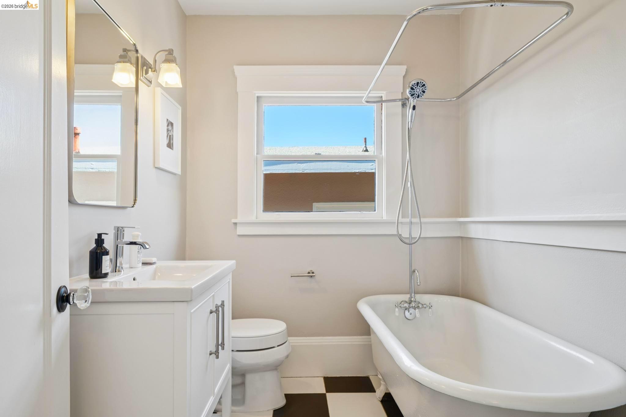 Detail Gallery Image 29 of 48 For 1524 Hampel St, Oakland,  CA 94602 - 2 Beds | 1 Baths