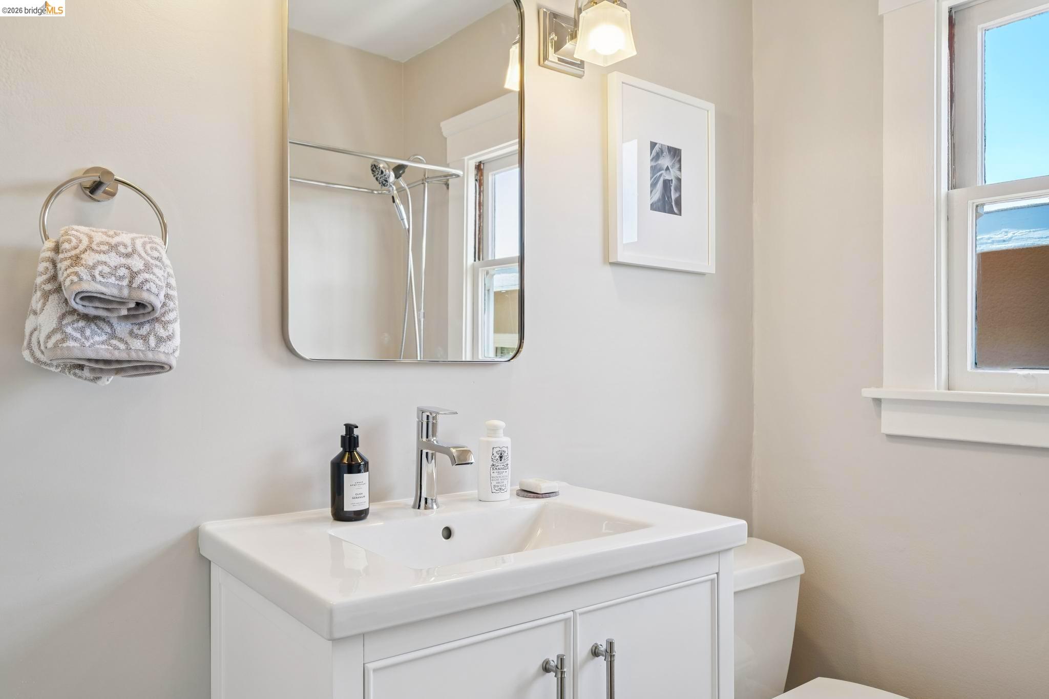 Detail Gallery Image 30 of 48 For 1524 Hampel St, Oakland,  CA 94602 - 2 Beds | 1 Baths