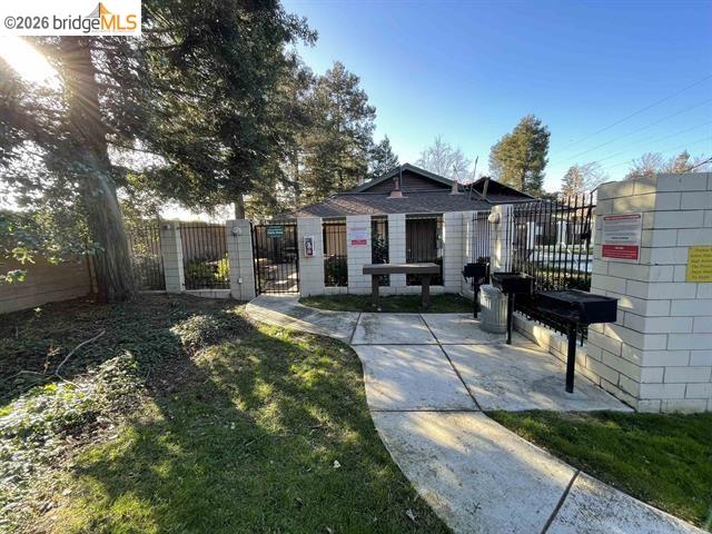 Detail Gallery Image 26 of 27 For 2416 Shadow Ln #74, Antioch,  CA 94509 - – Beds | – Baths