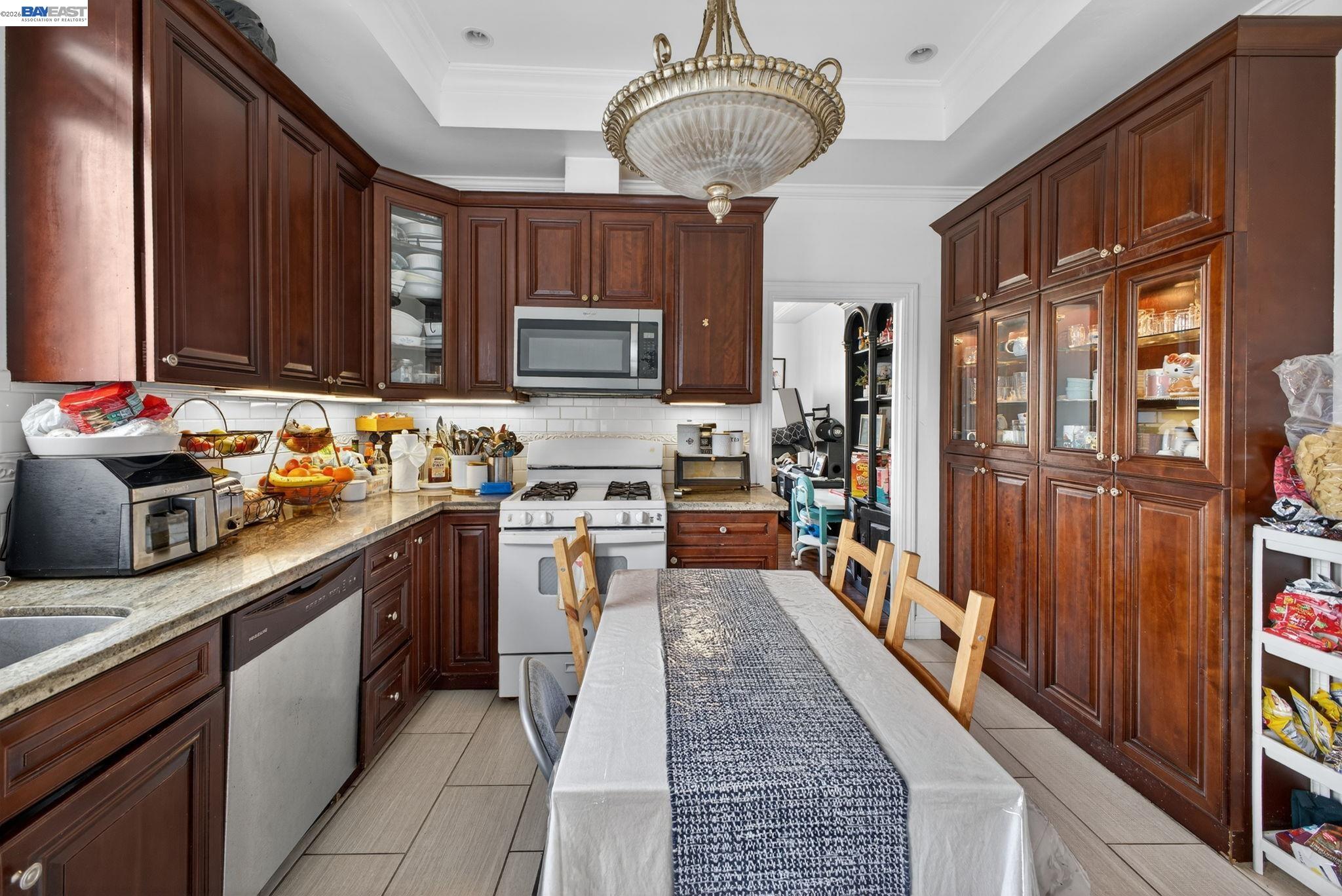 Detail Gallery Image 6 of 39 For 600 Silliman Street, San Francisco,  CA 94134 - – Beds | – Baths