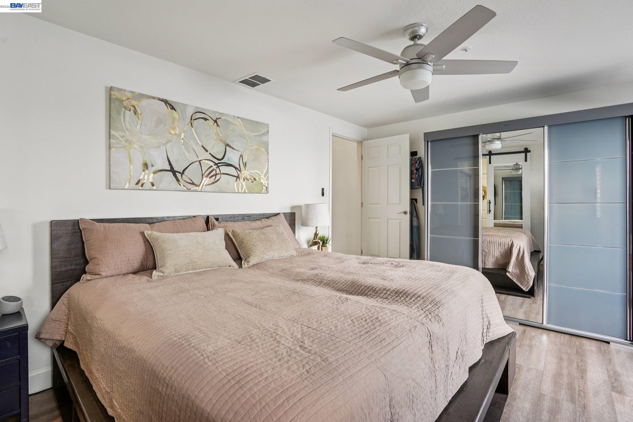 Detail Gallery Image 14 of 38 For 1255 N Los Robles Ave #9,  Pasadena,  CA 91104 - 3 Beds | 2 Baths