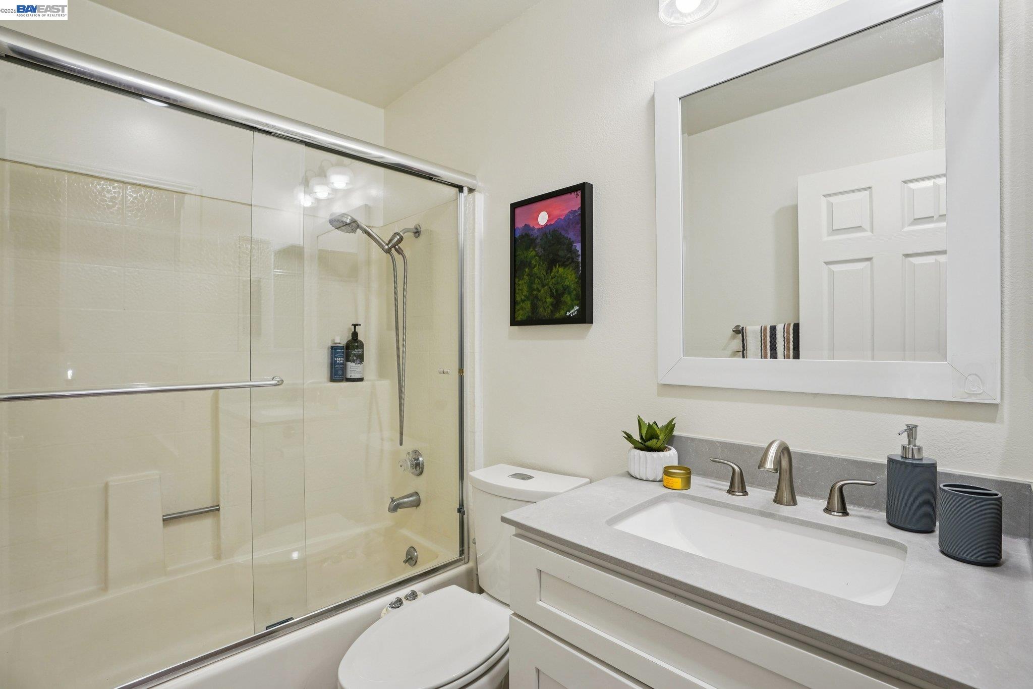 Detail Gallery Image 20 of 38 For 1255 N Los Robles Ave #9,  Pasadena,  CA 91104 - 3 Beds | 2 Baths