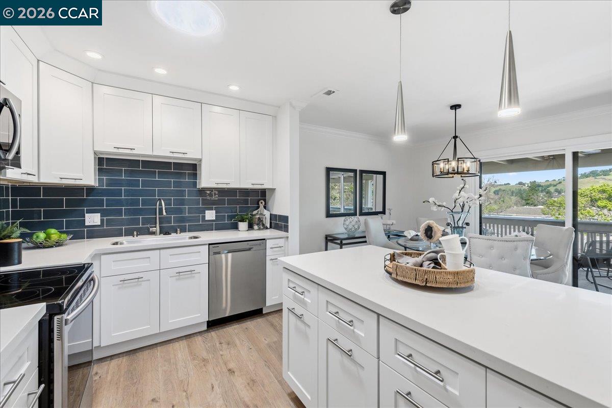 Detail Gallery Image 11 of 56 For 1217 Leisure Ln #5,  Walnut Creek,  CA 94595 - 2 Beds | 1 Baths