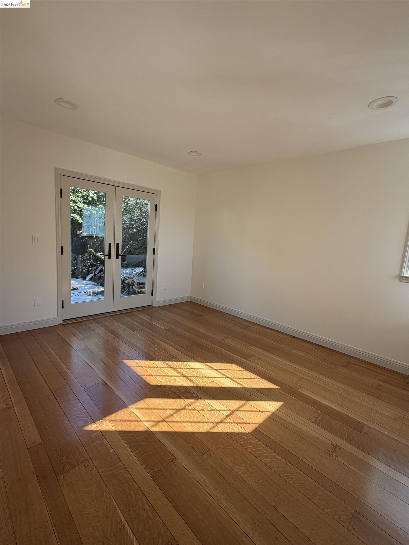 Detail Gallery Image 13 of 26 For 83 Alamo, Berkeley,  CA 94707-1234 - 3 Beds | 2/1 Baths