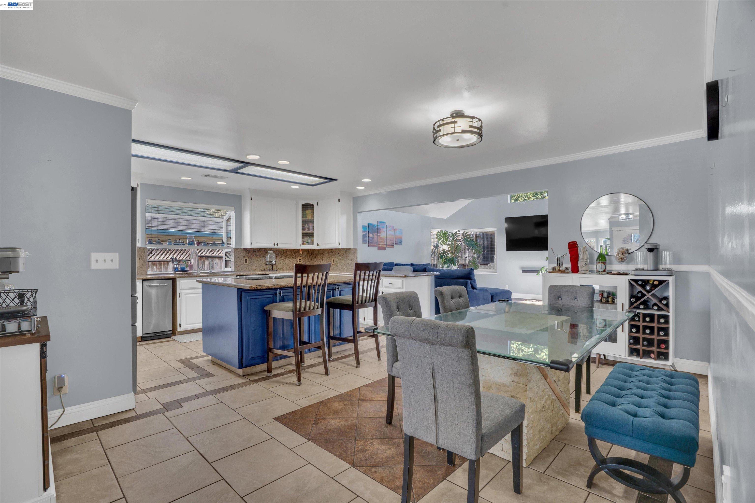 Detail Gallery Image 18 of 37 For 31262 San Andreas Dr, Union City,  CA 94587 - 5 Beds | 2 Baths