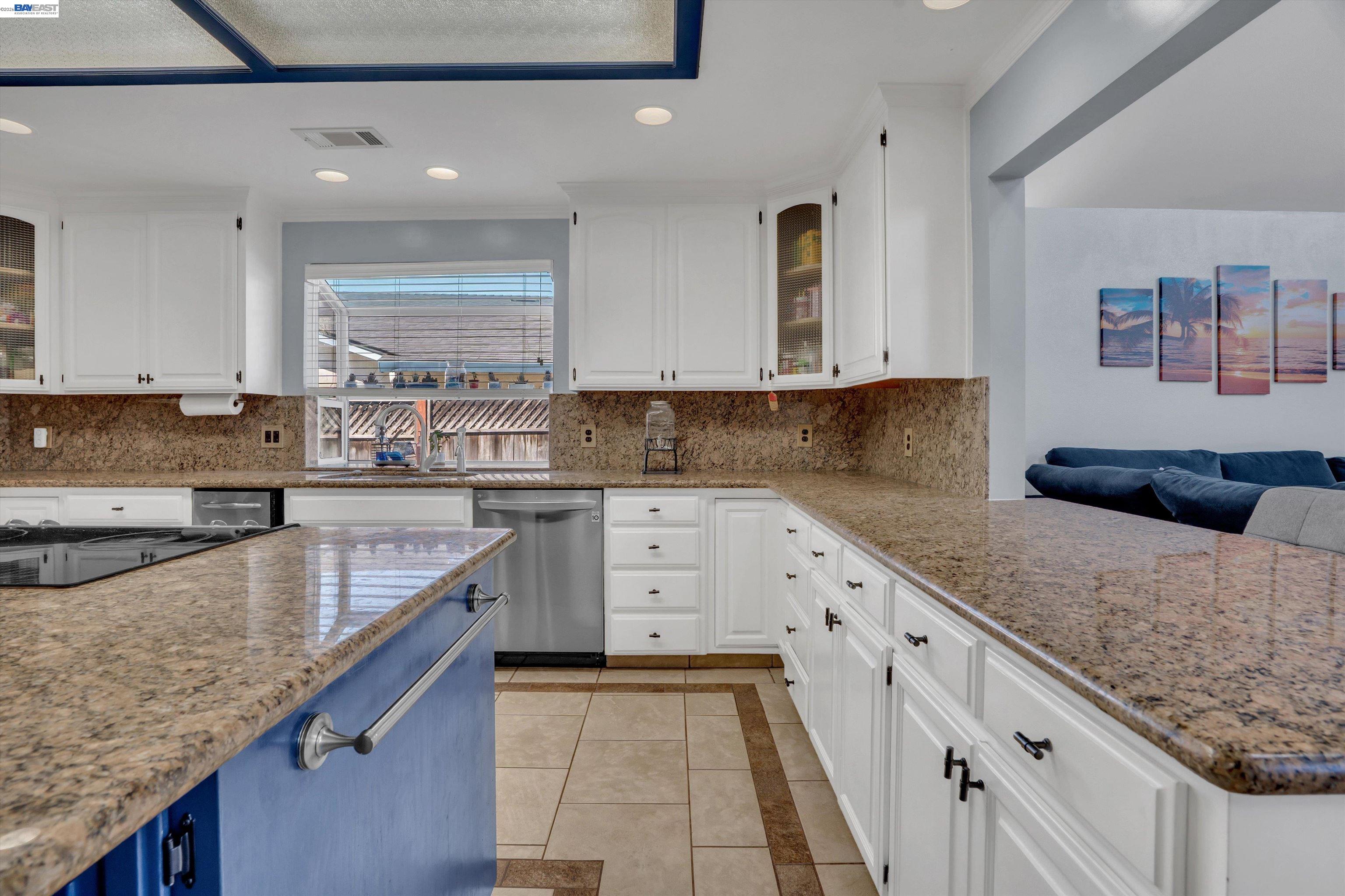 Detail Gallery Image 25 of 37 For 31262 San Andreas Dr, Union City,  CA 94587 - 5 Beds | 2 Baths