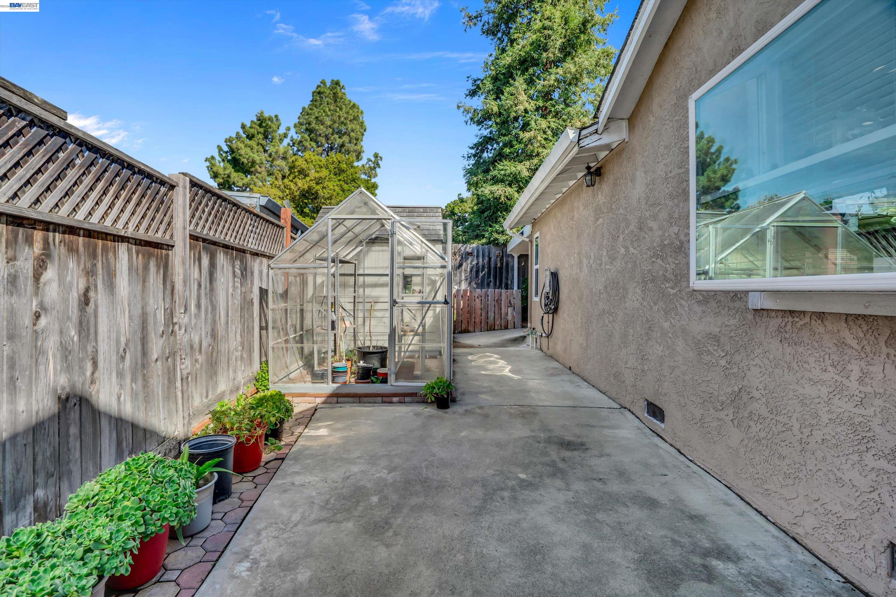 Detail Gallery Image 34 of 37 For 31262 San Andreas Dr, Union City,  CA 94587 - 5 Beds | 2 Baths