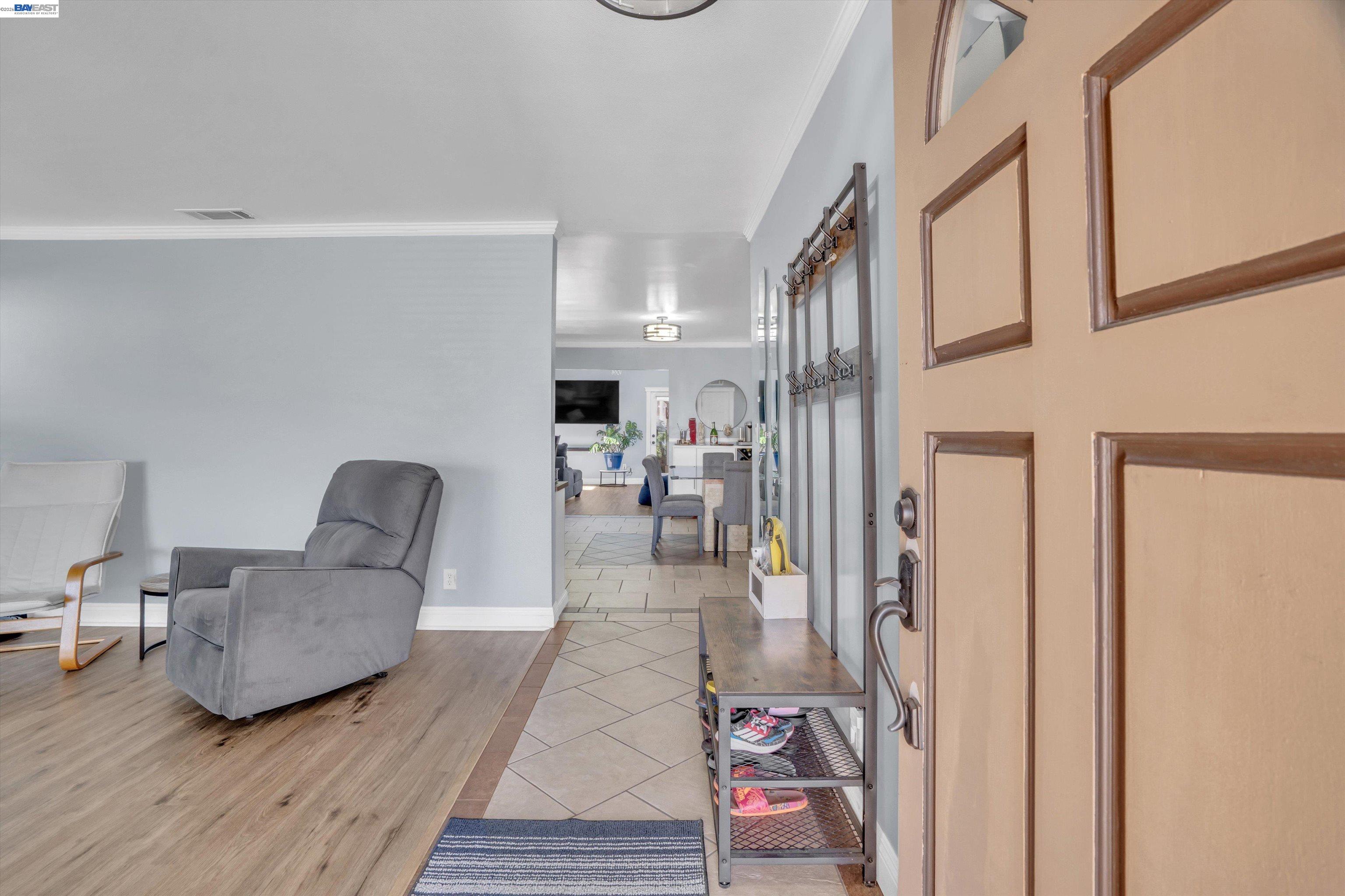 Detail Gallery Image 5 of 37 For 31262 San Andreas Dr, Union City,  CA 94587 - 5 Beds | 2 Baths