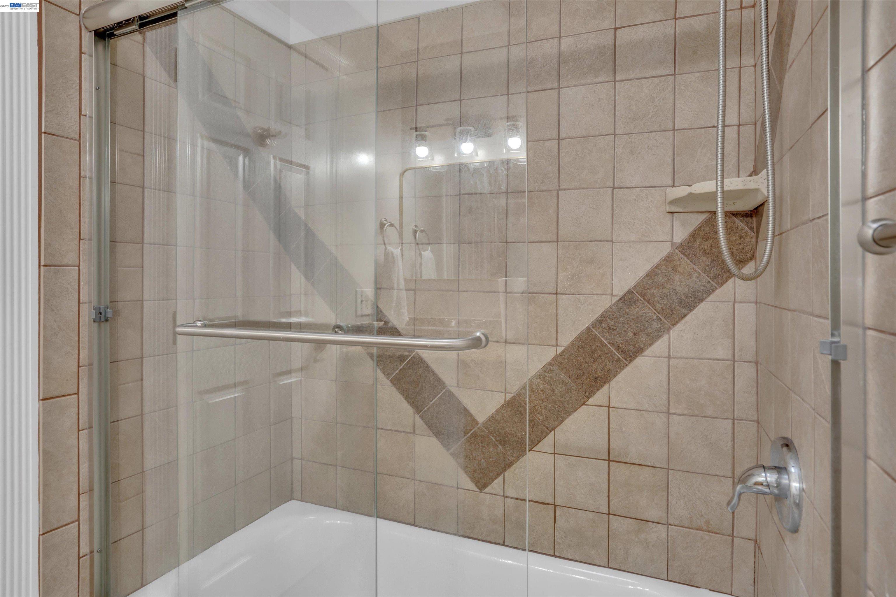 Detail Gallery Image 9 of 37 For 31262 San Andreas Dr, Union City,  CA 94587 - 5 Beds | 2 Baths