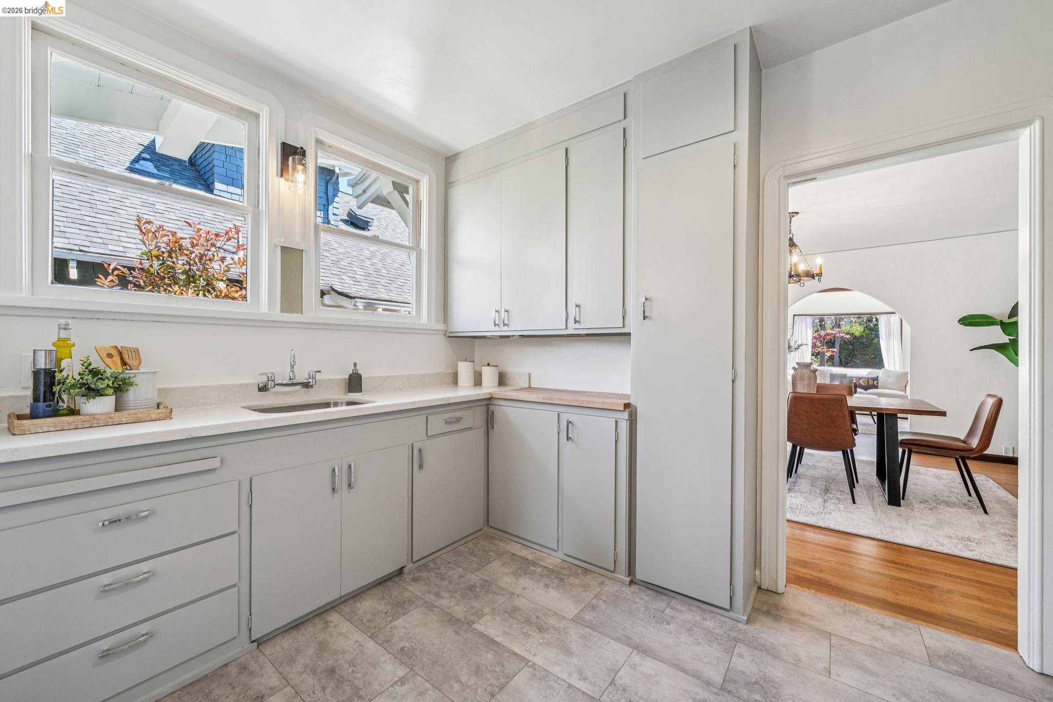 Detail Gallery Image 28 of 60 For 21 Portsmouth Road, Piedmont,  CA 94610 - 3 Beds | 1 Baths